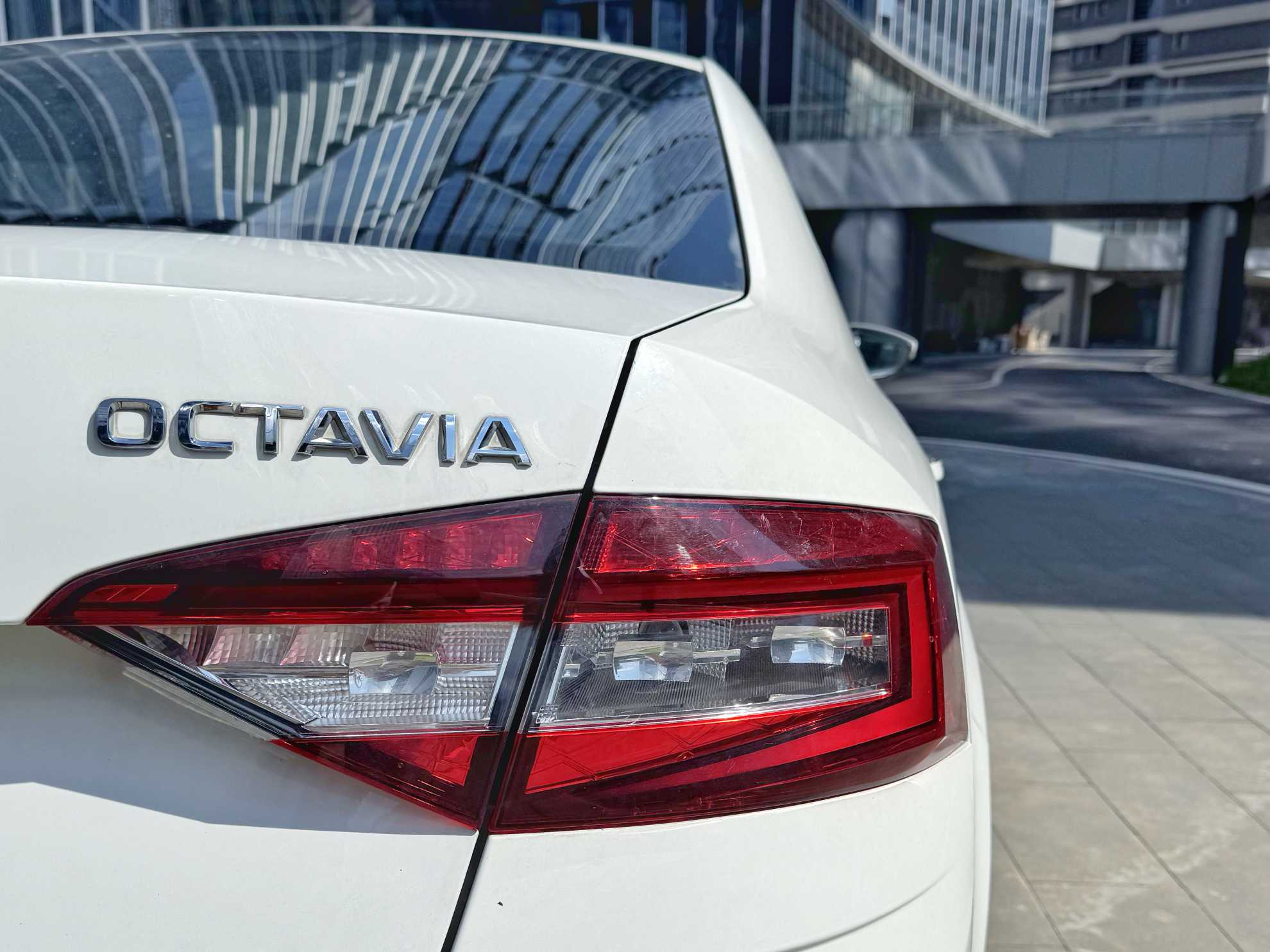 Skoda Octavia 2018 car image #19