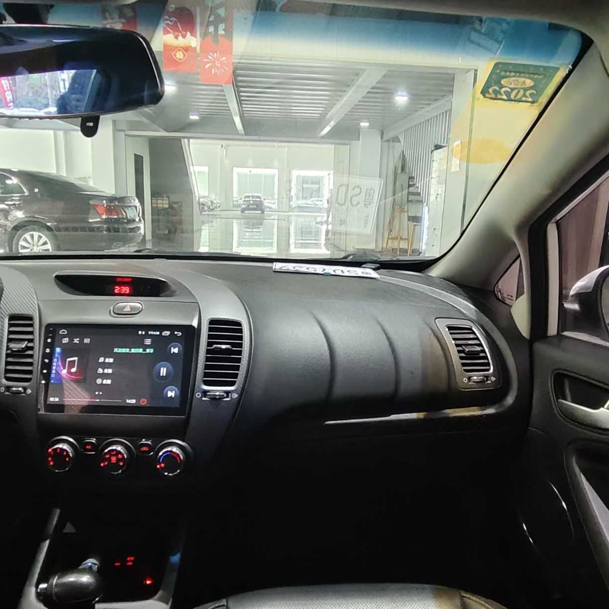 Kia K3 2018 car image #19