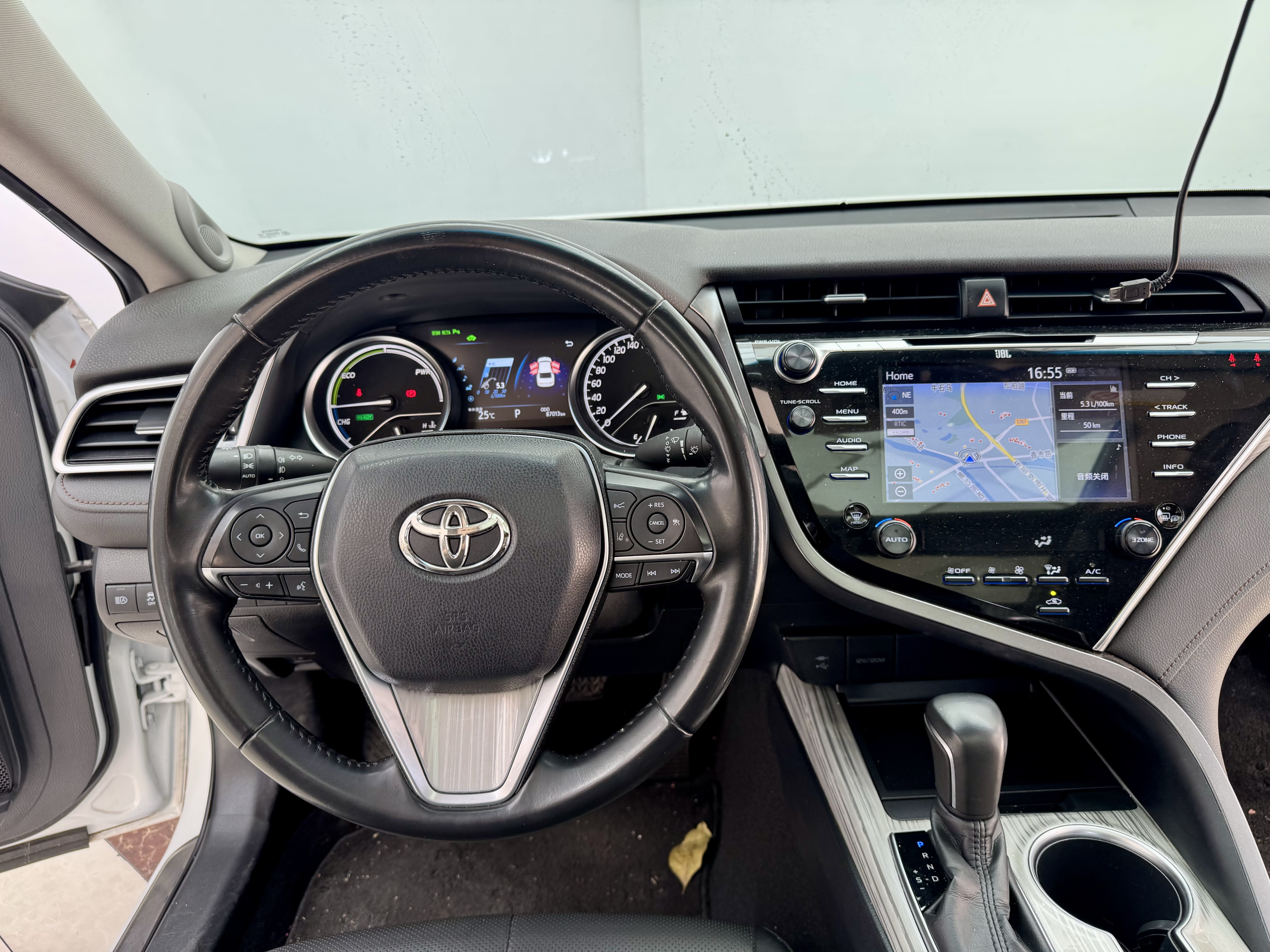 Toyota Camry 2018 car image #19