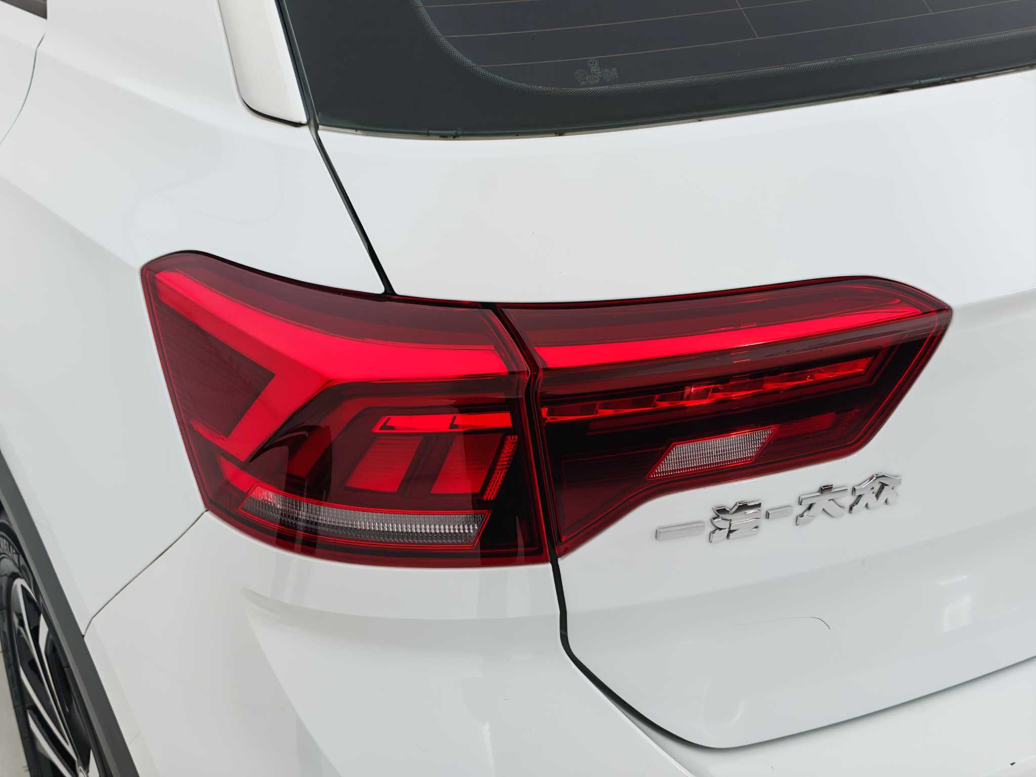 Volkswagen T-Roc 2019 #19 Volkswagen T-Roc 2019 car image #19