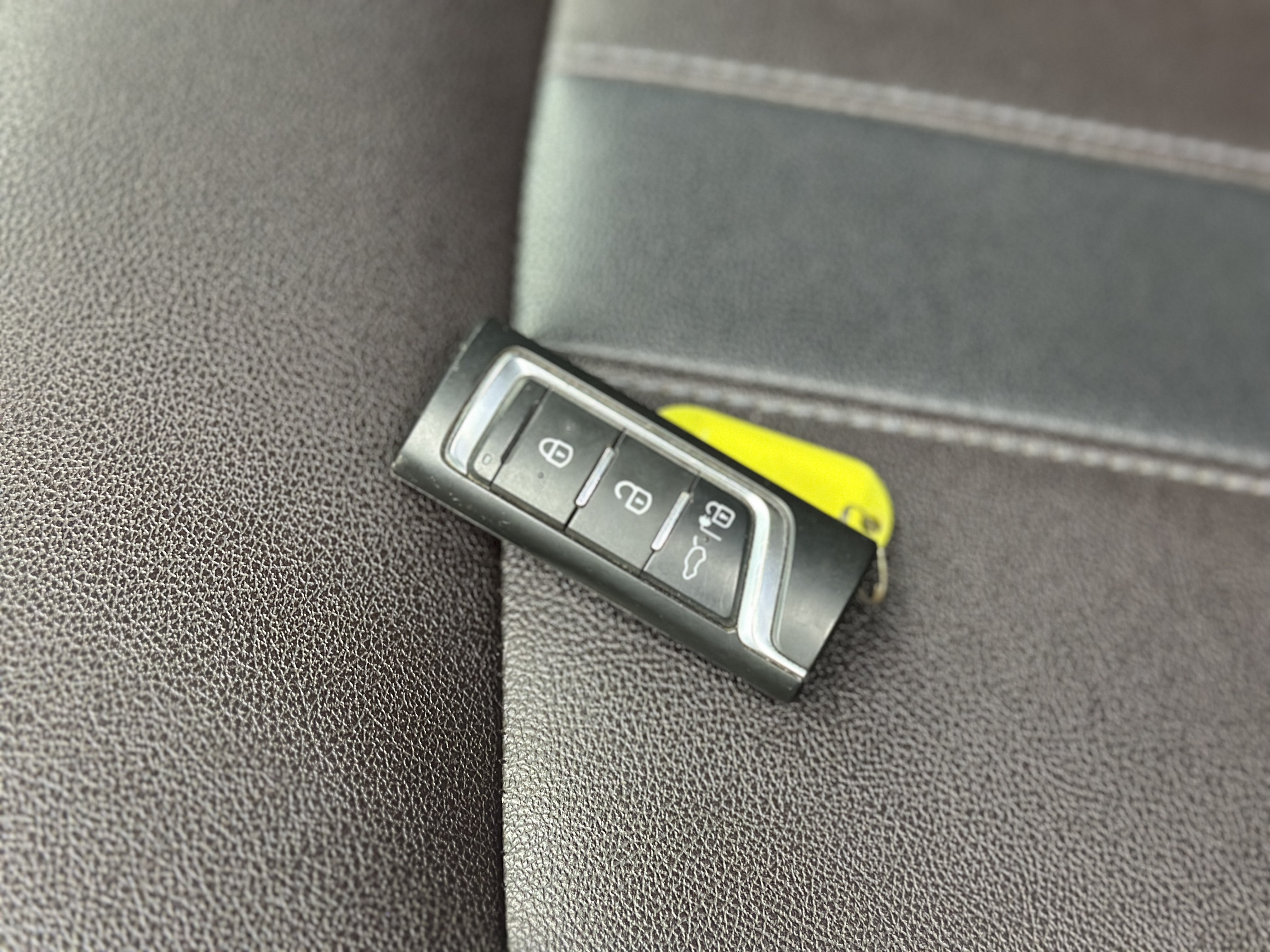 GAC ix4 2018 #19 GAC ix4 2018 car image #19