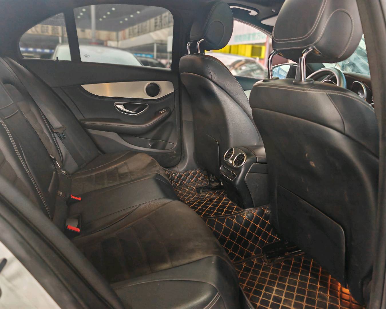 Mercedes-Benz C Class 2019 car image #19