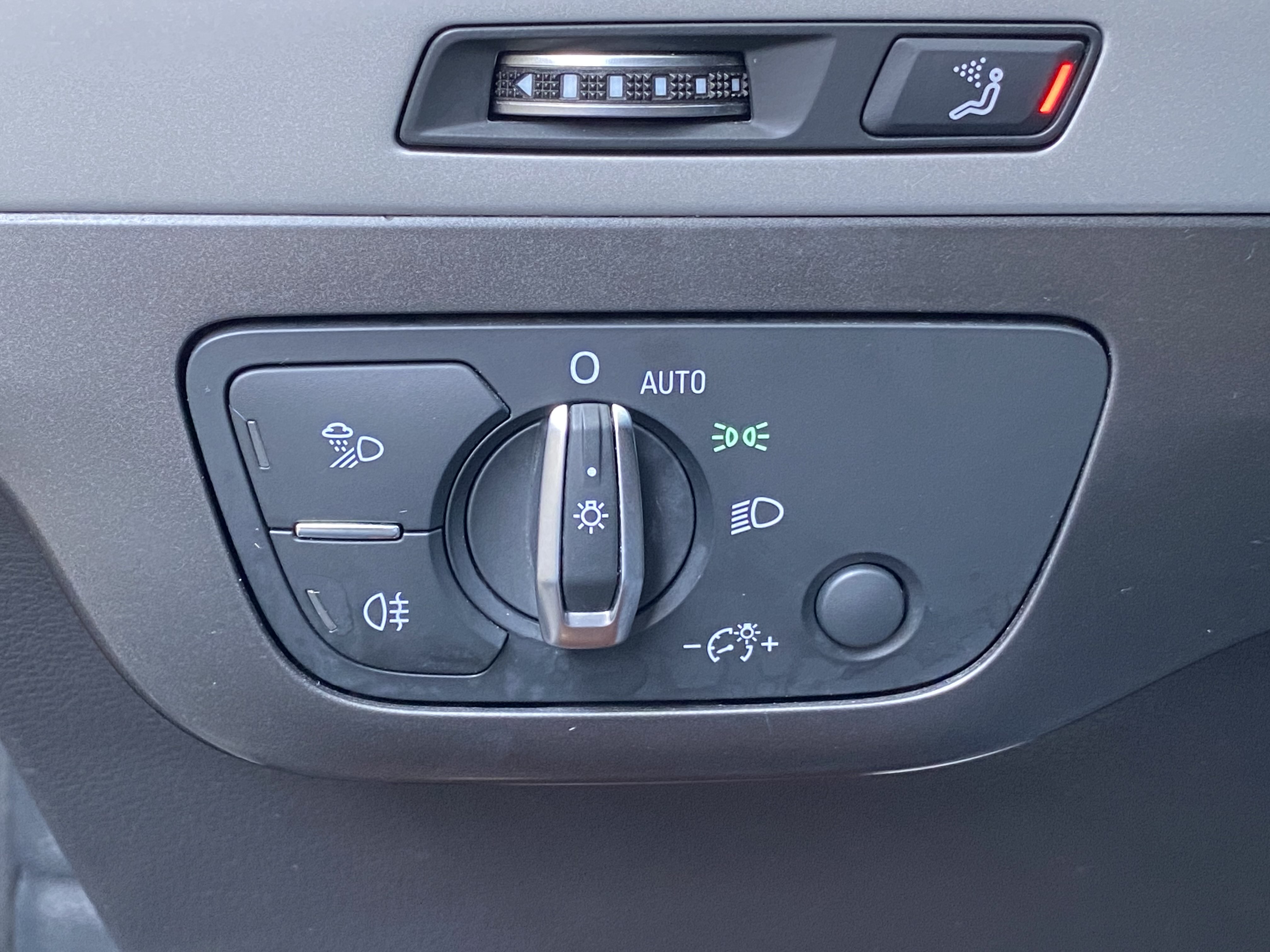 Audi Q7 New Energy 2019 car image #19