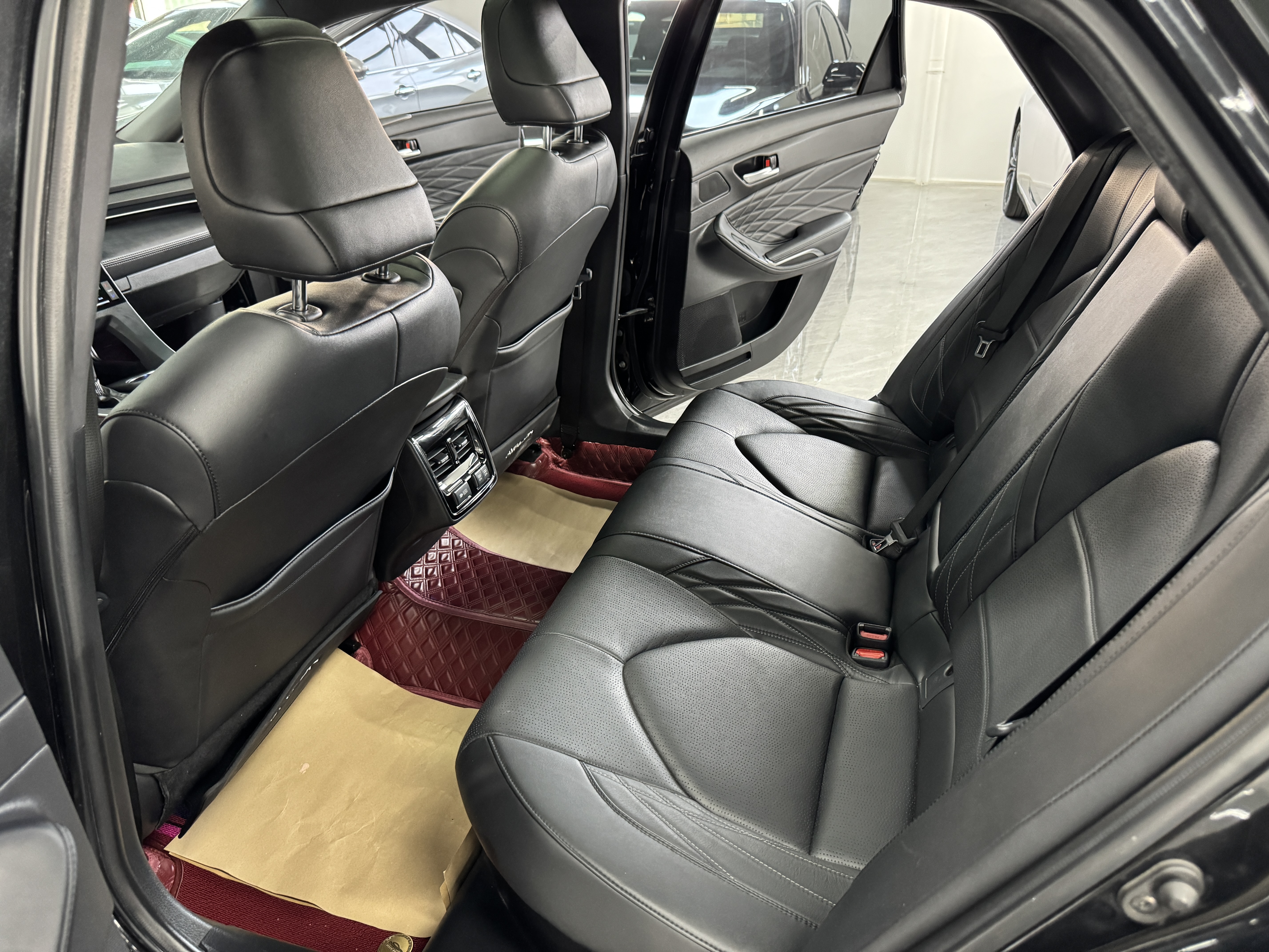 Toyota Avalon 2019 car image #19