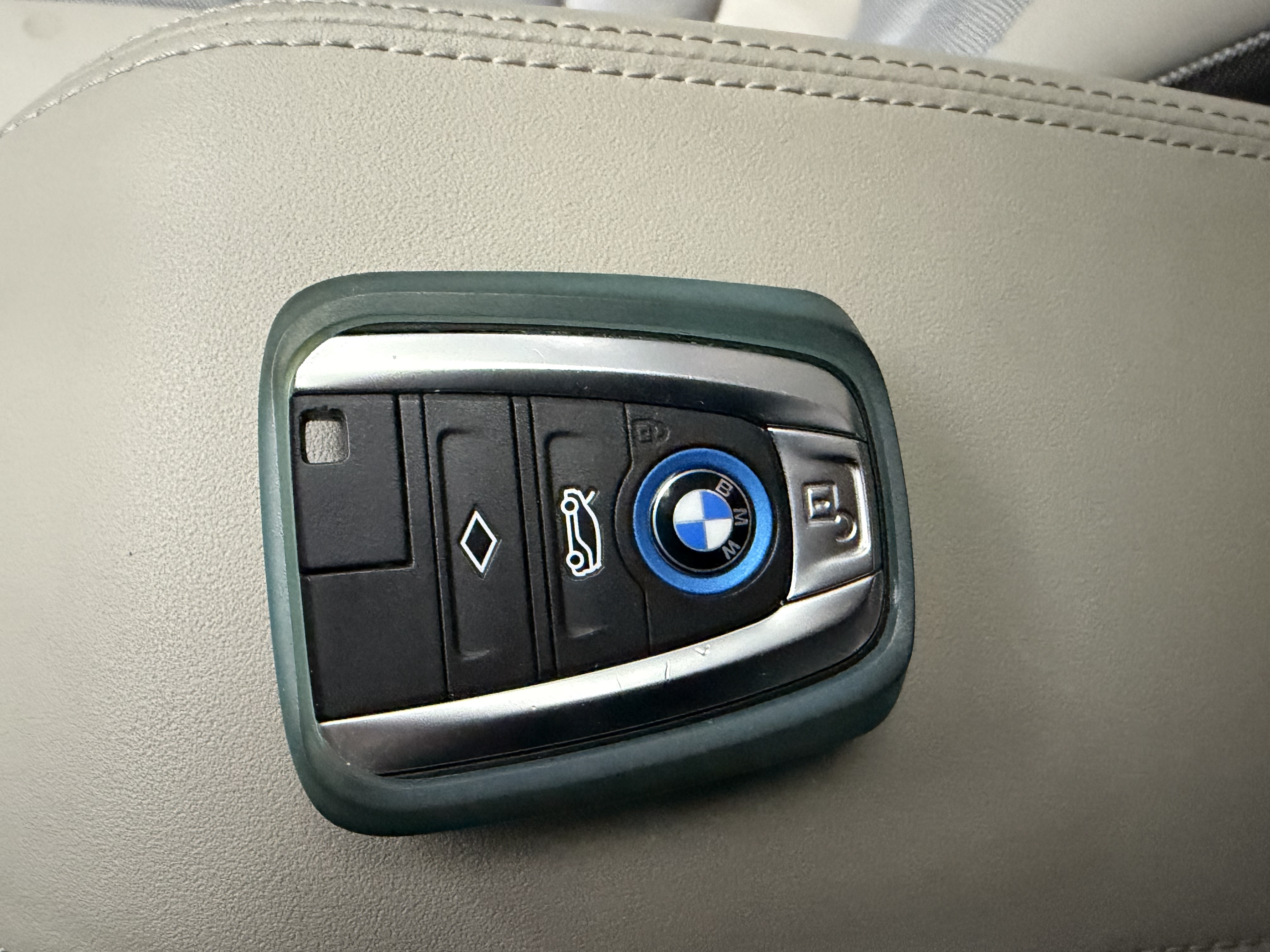 BMW i3 (Imported) 2019 #19 BMW i3 (Imported) 2019 car image #19