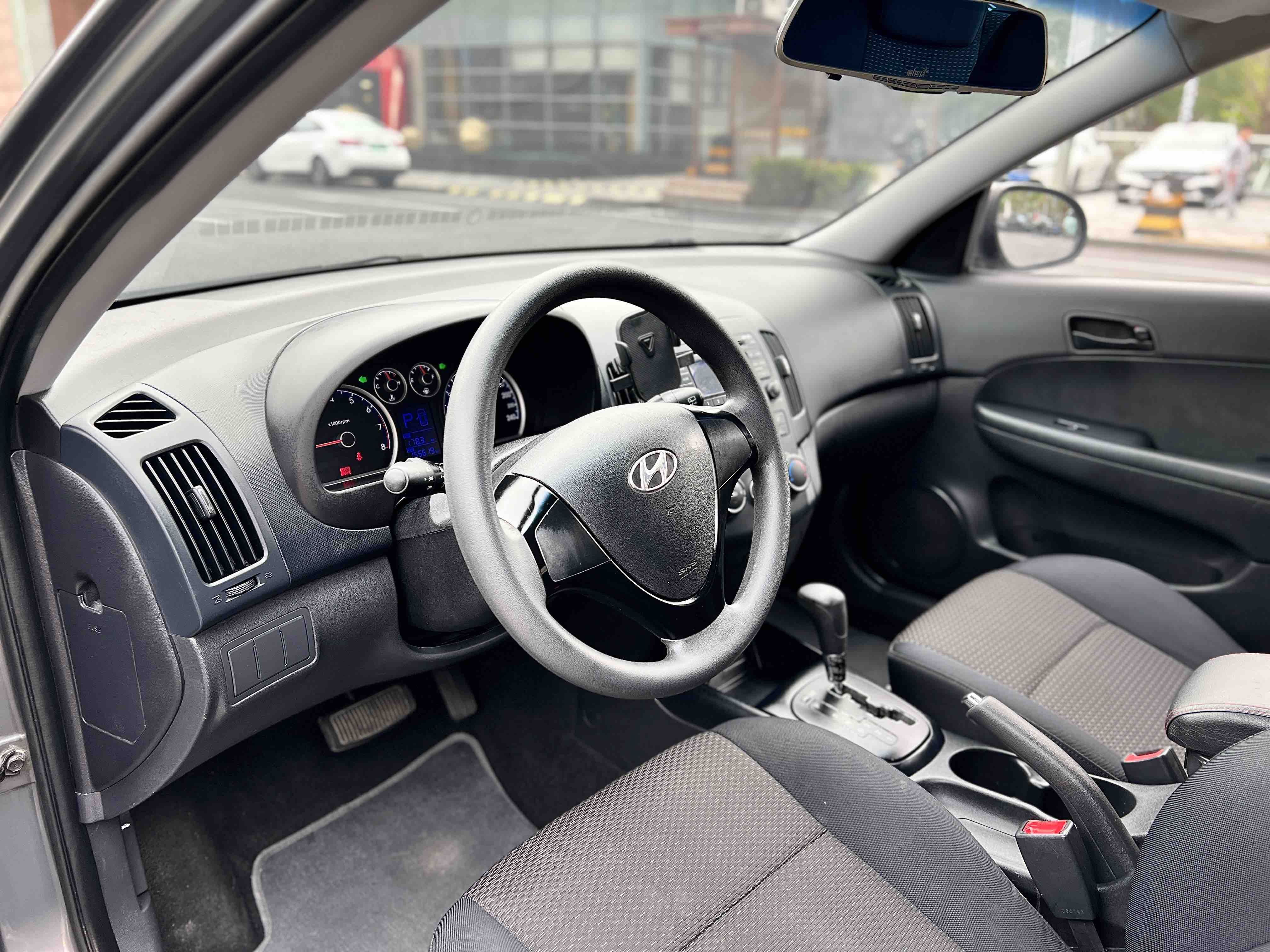 Hyundai i30 2011 immagine di auto #19