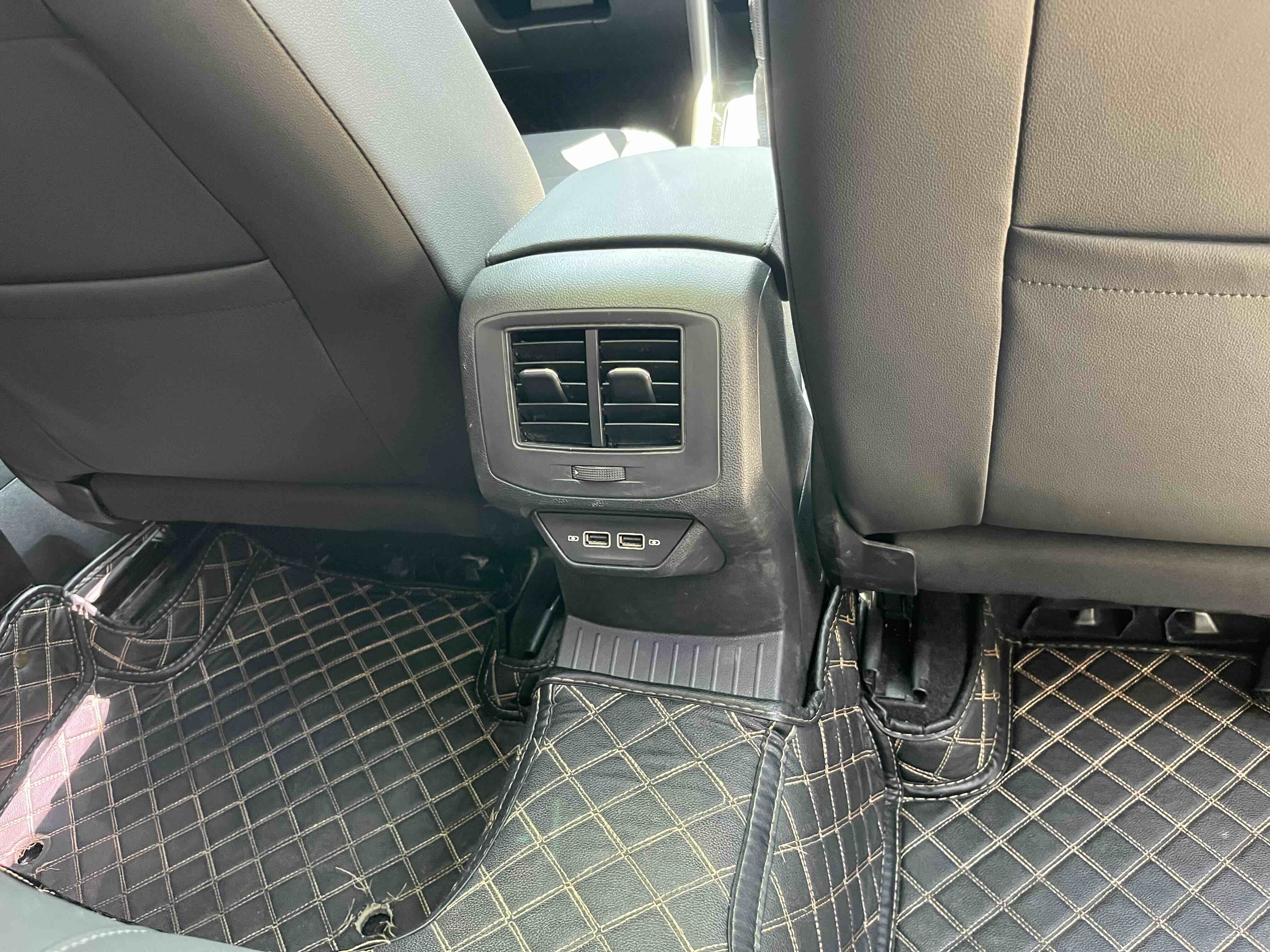 T-Roc 2018 car image #19