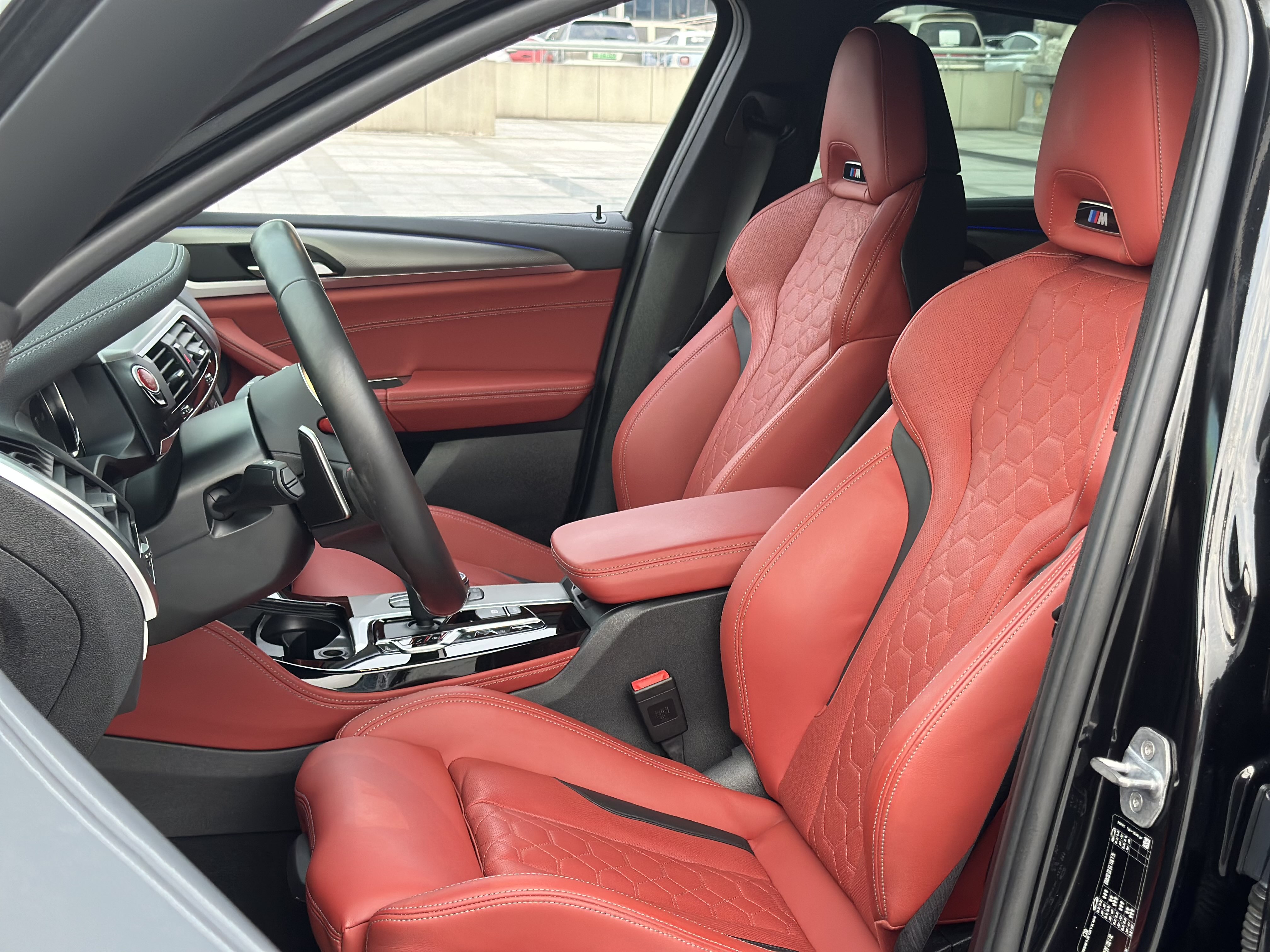 BMW X4 M 2020 car image #19