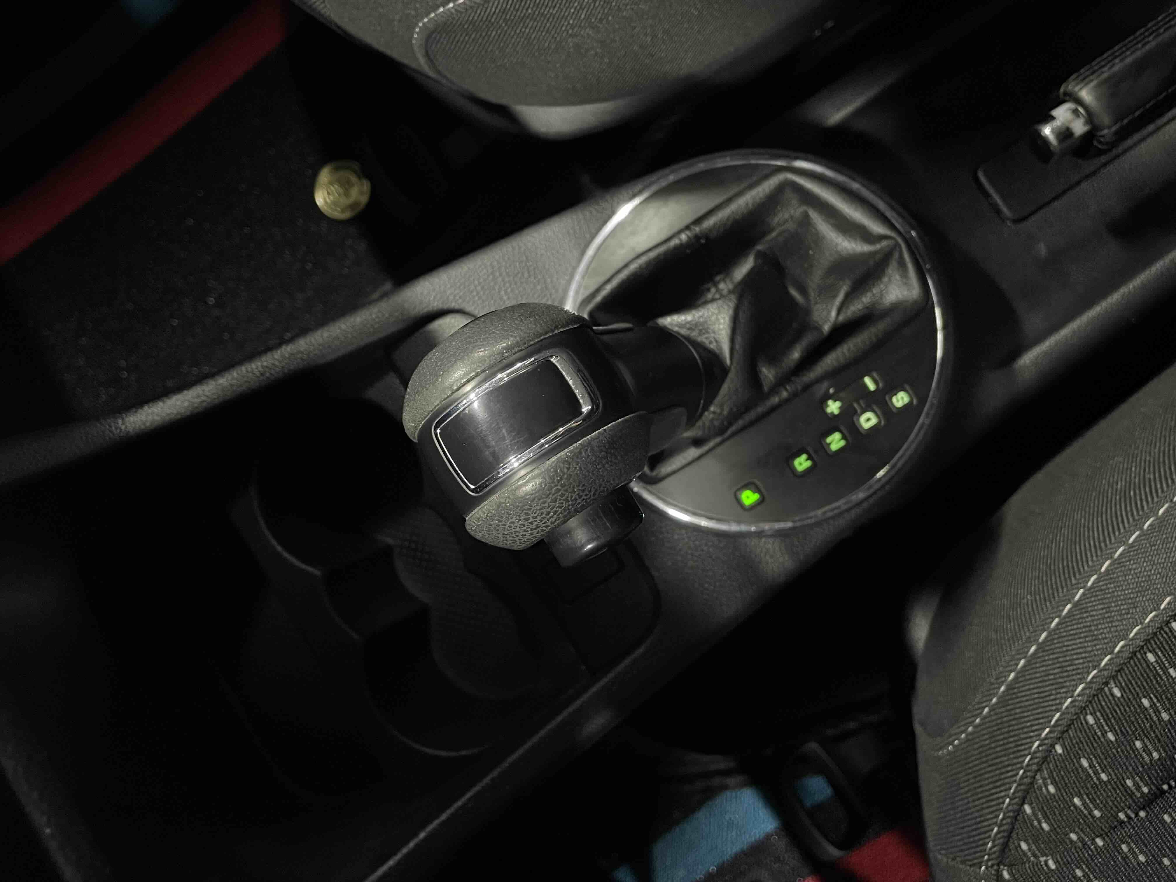 Skoda Fabia 2013 immagine di auto #19