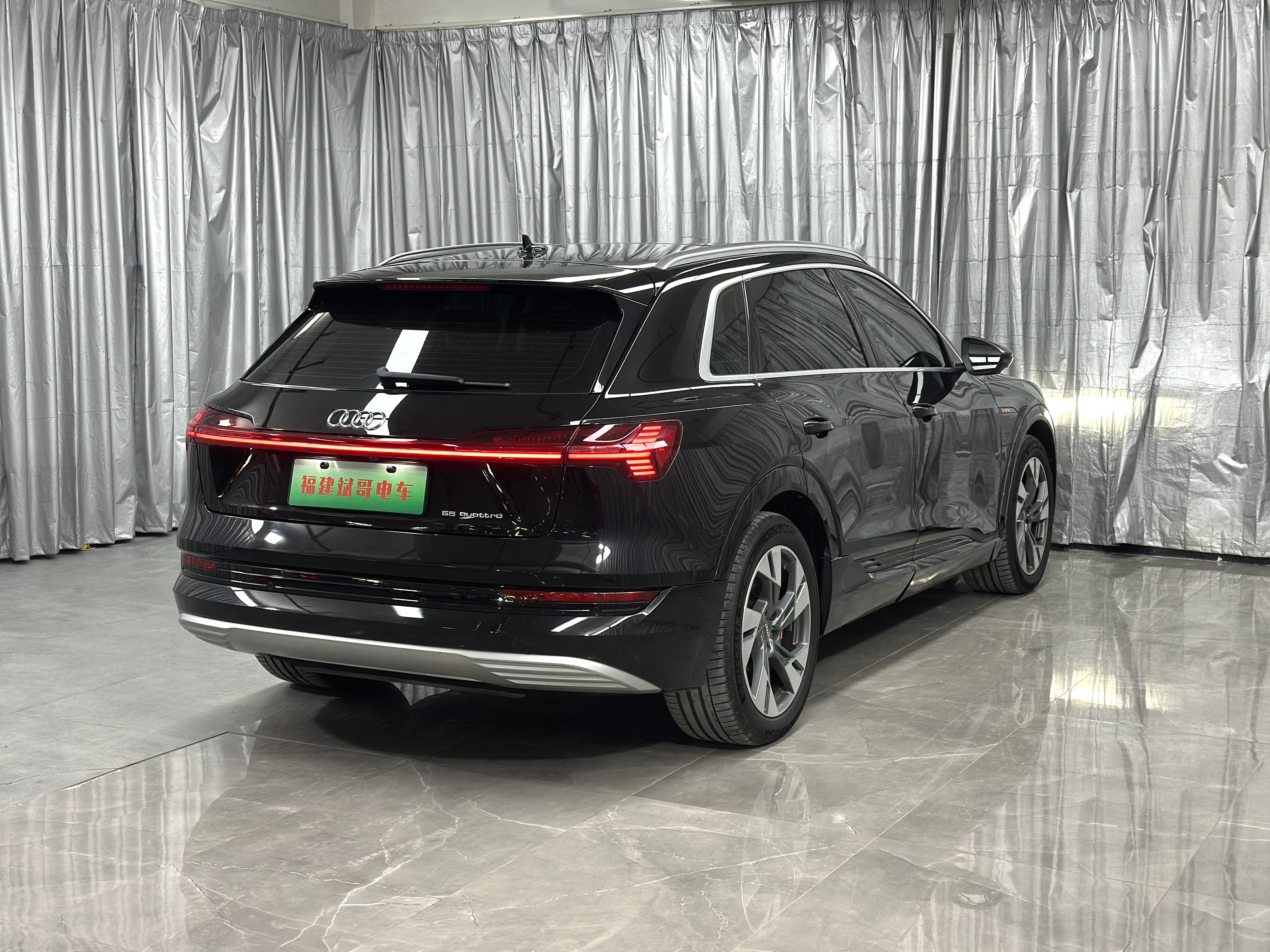 Audi e-tron (Imported) 2020 car image #19