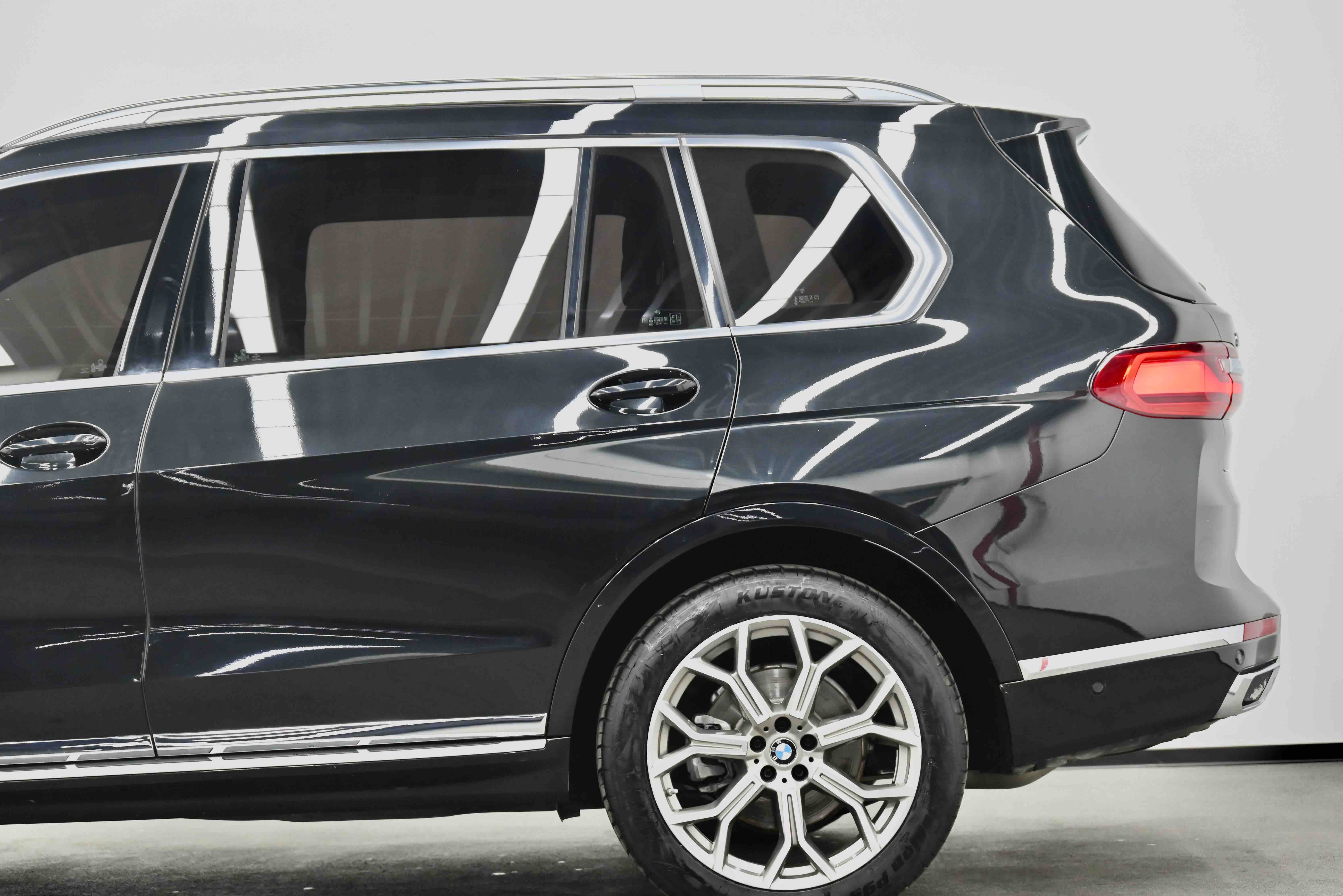 BMW X7 2020 #19 BMW X7 2020 car image #19