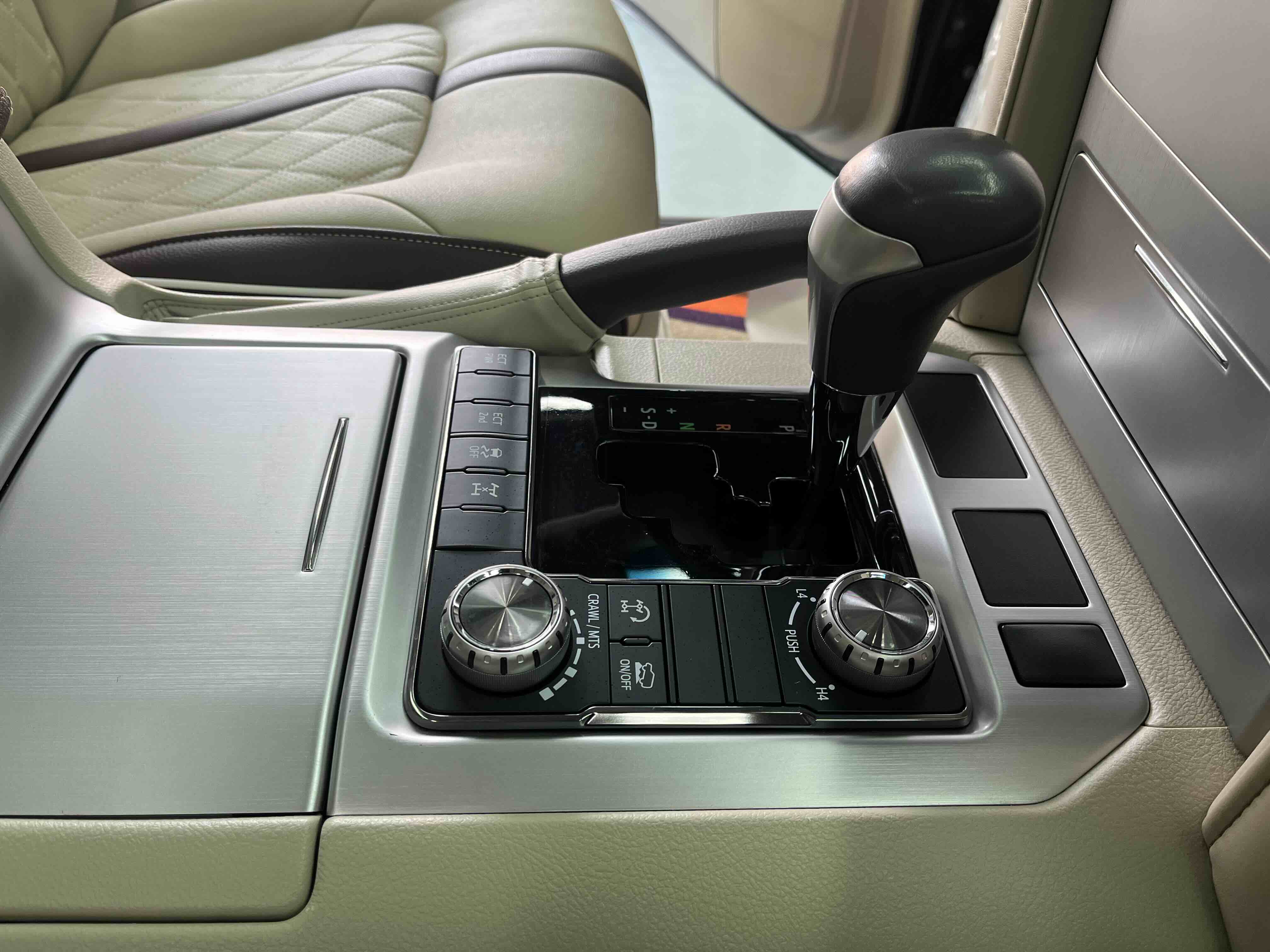 Toyota 2020 car image #19