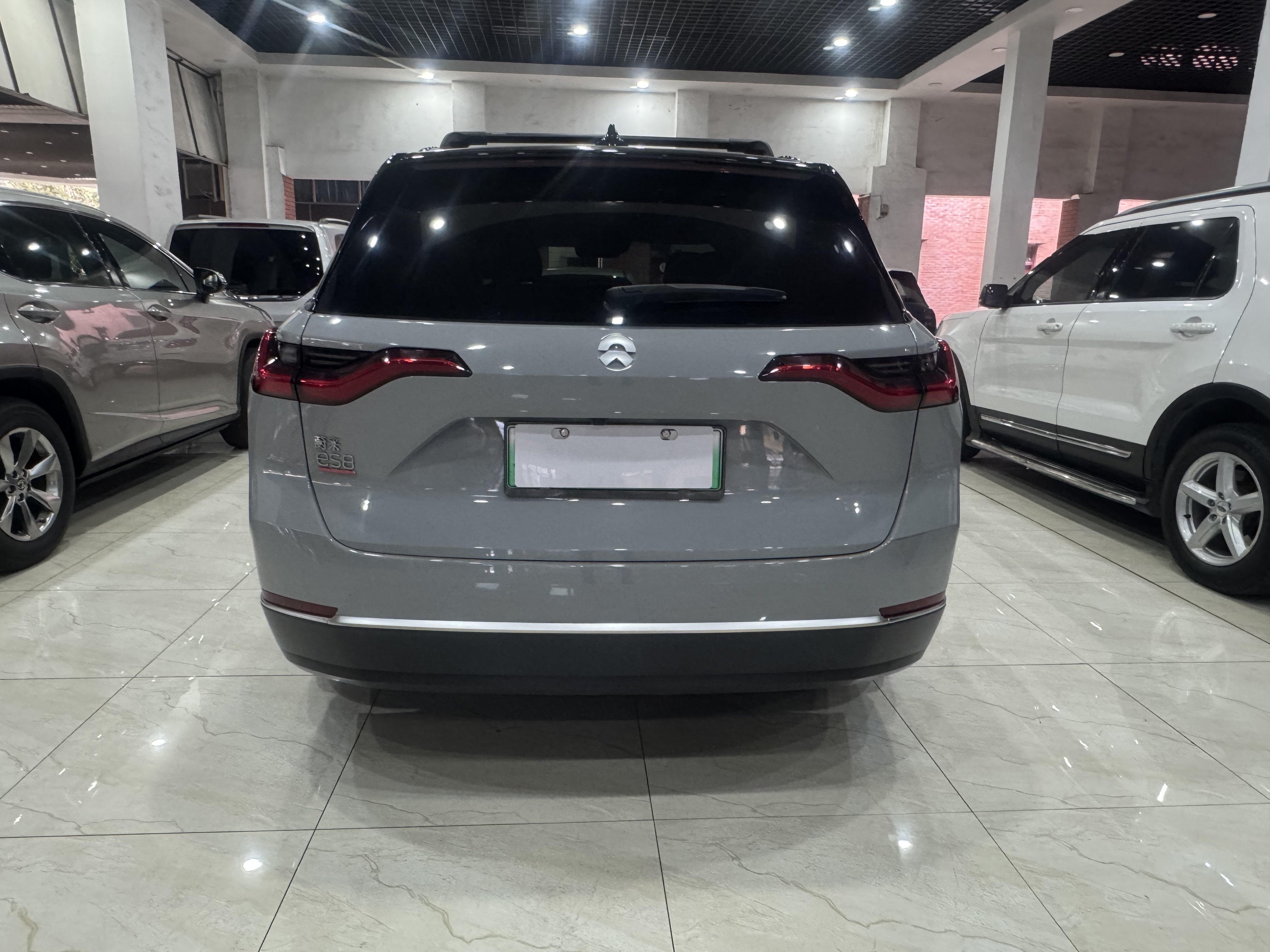 NIO ES8 2021 car image #19