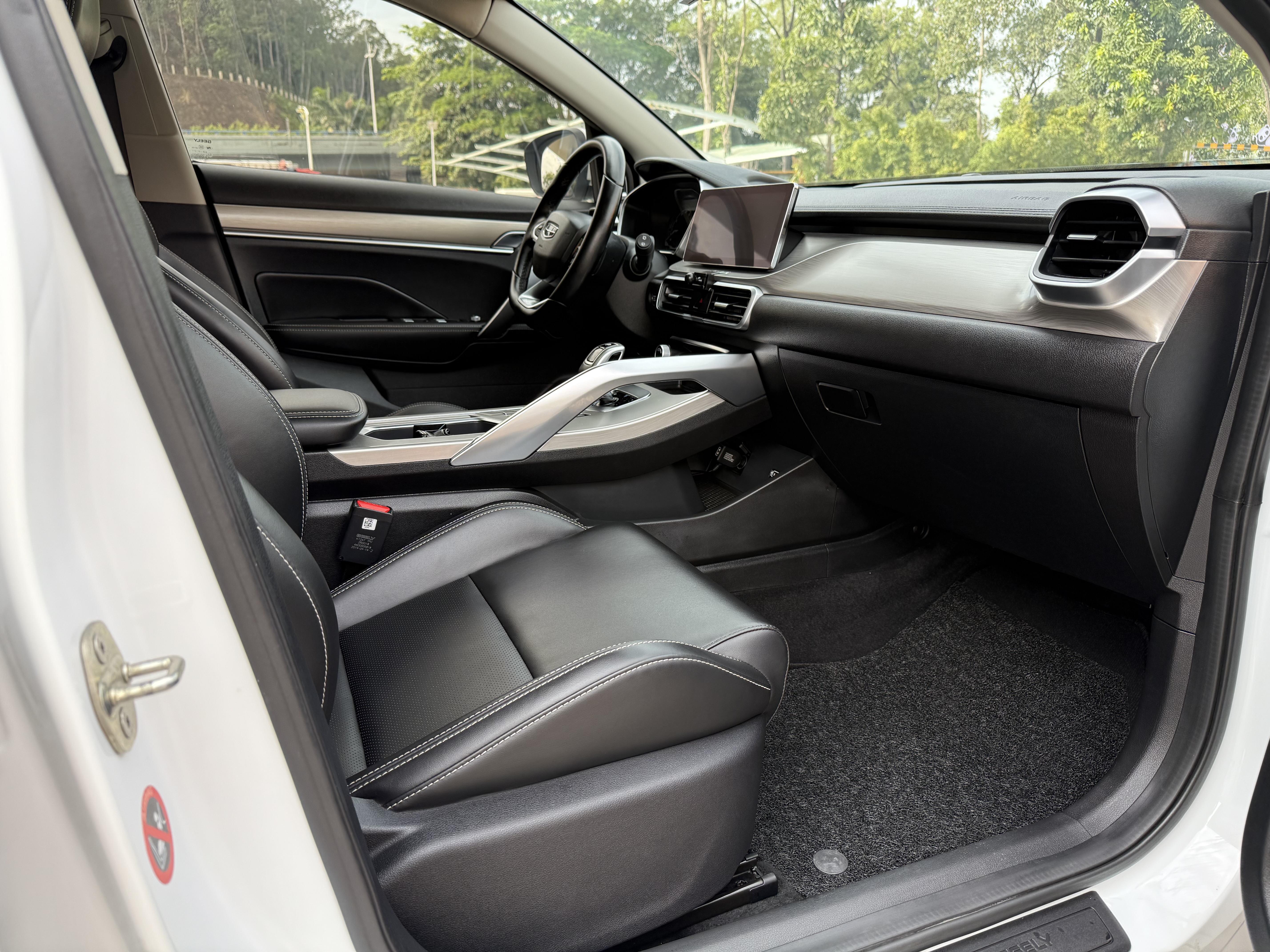 GEELY 2020 #19 GEELY 2020 car image #19