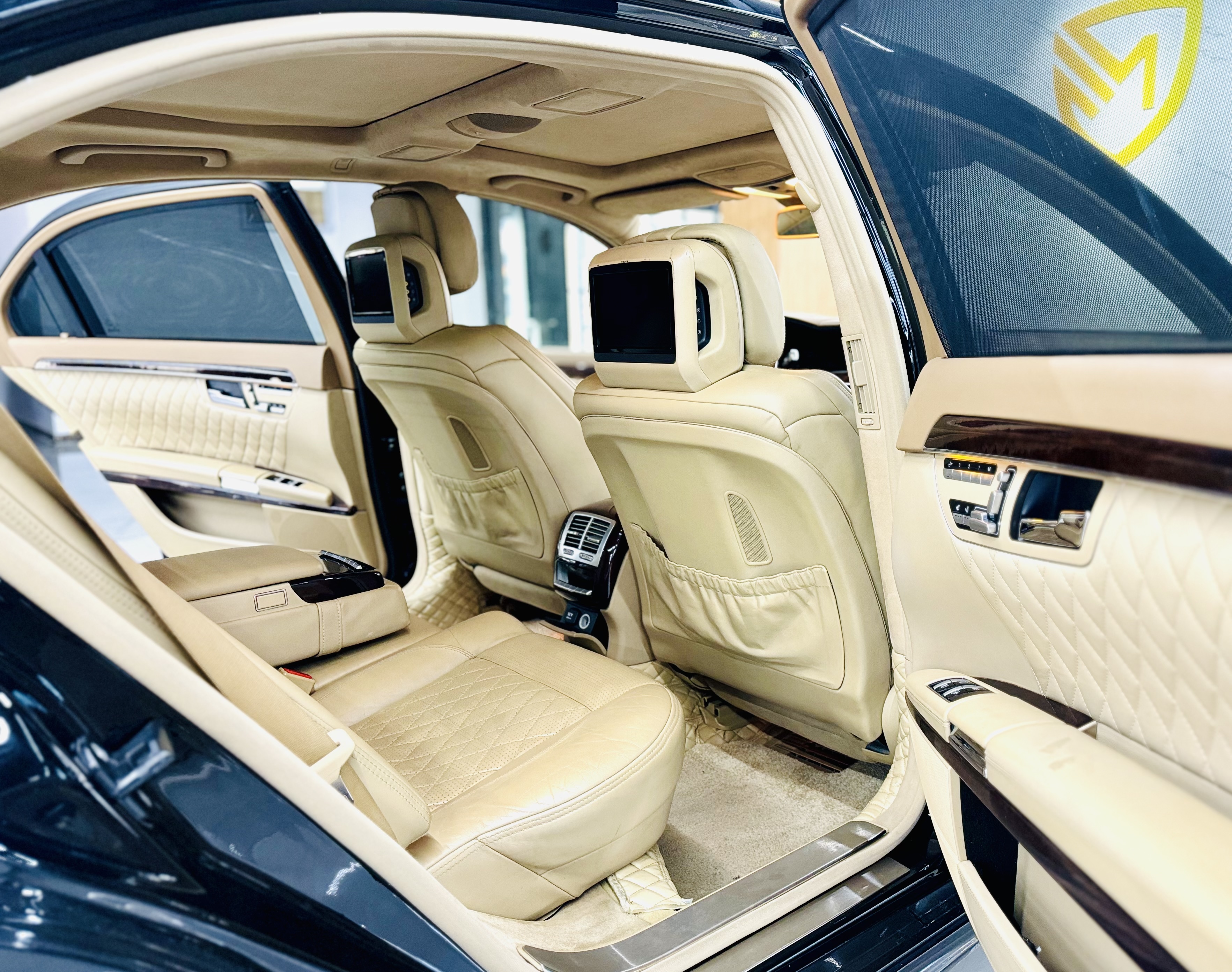 Mercedes-Benz S AMG 2010 car image #19