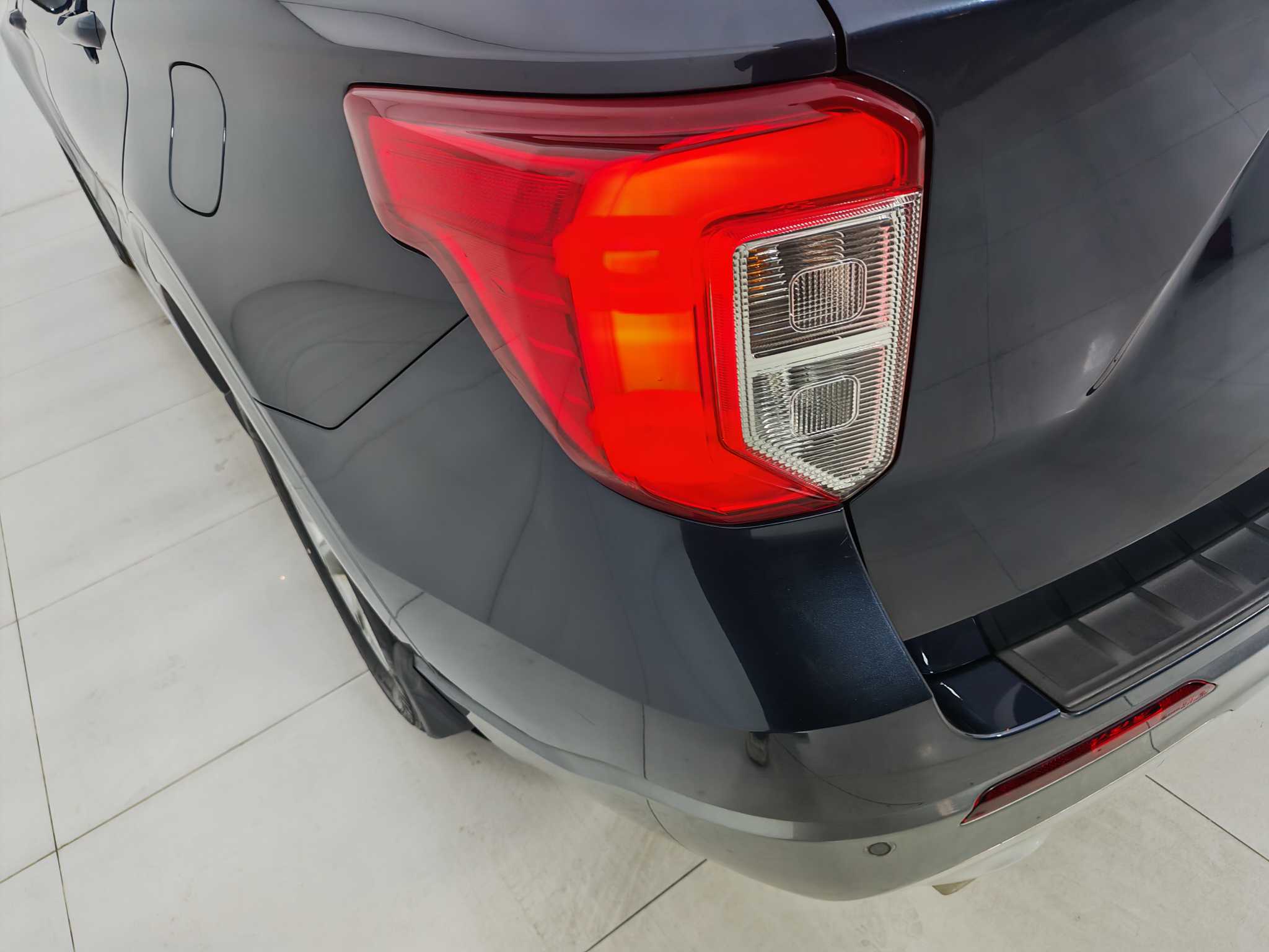 Ford Explorer 2022 car image #19