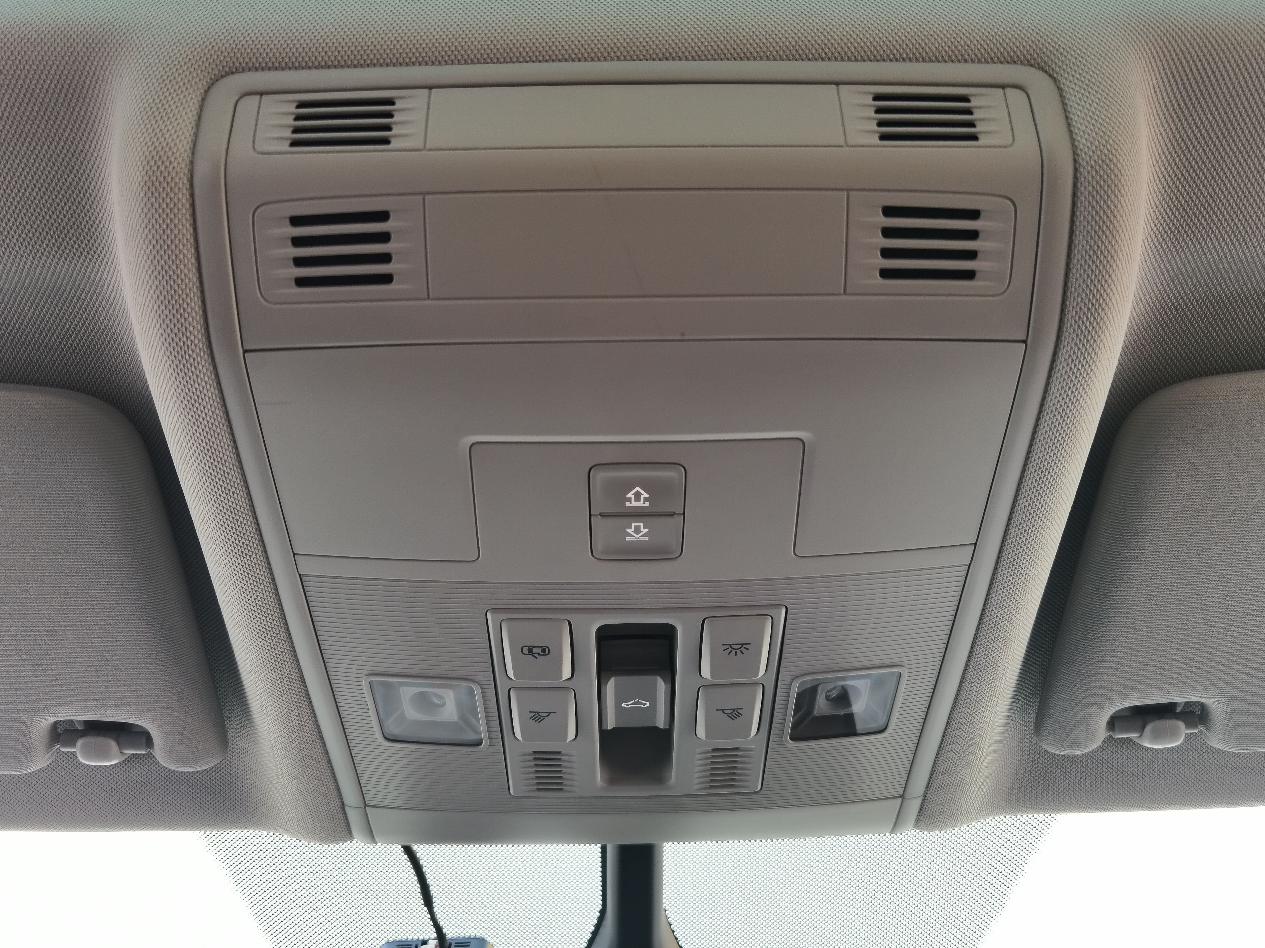 Volkswagen T-Cross 2020 #19 Volkswagen T-Cross 2020 car image #19