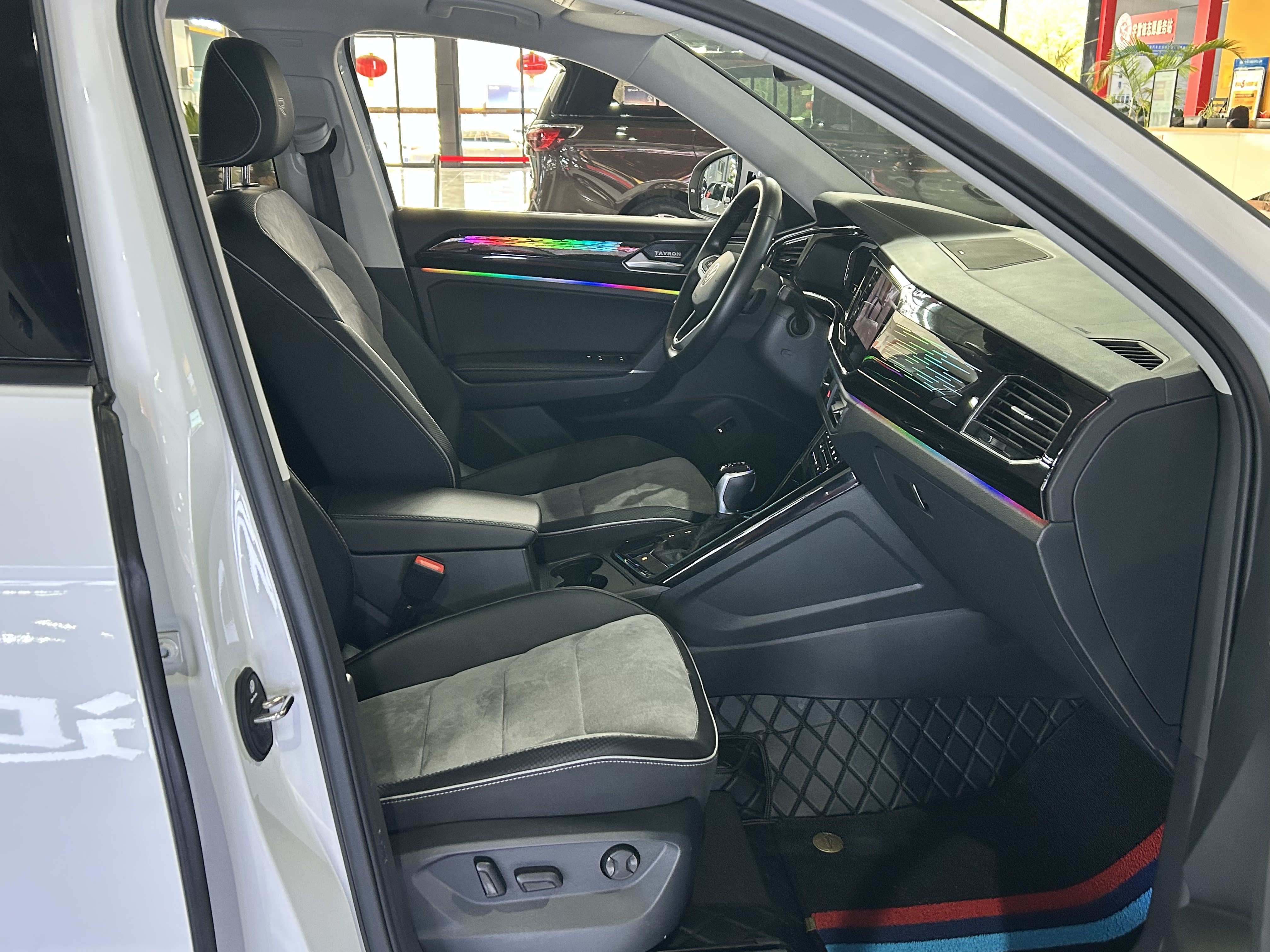 Volkswagen Tayron X 2023 immagine di auto #19