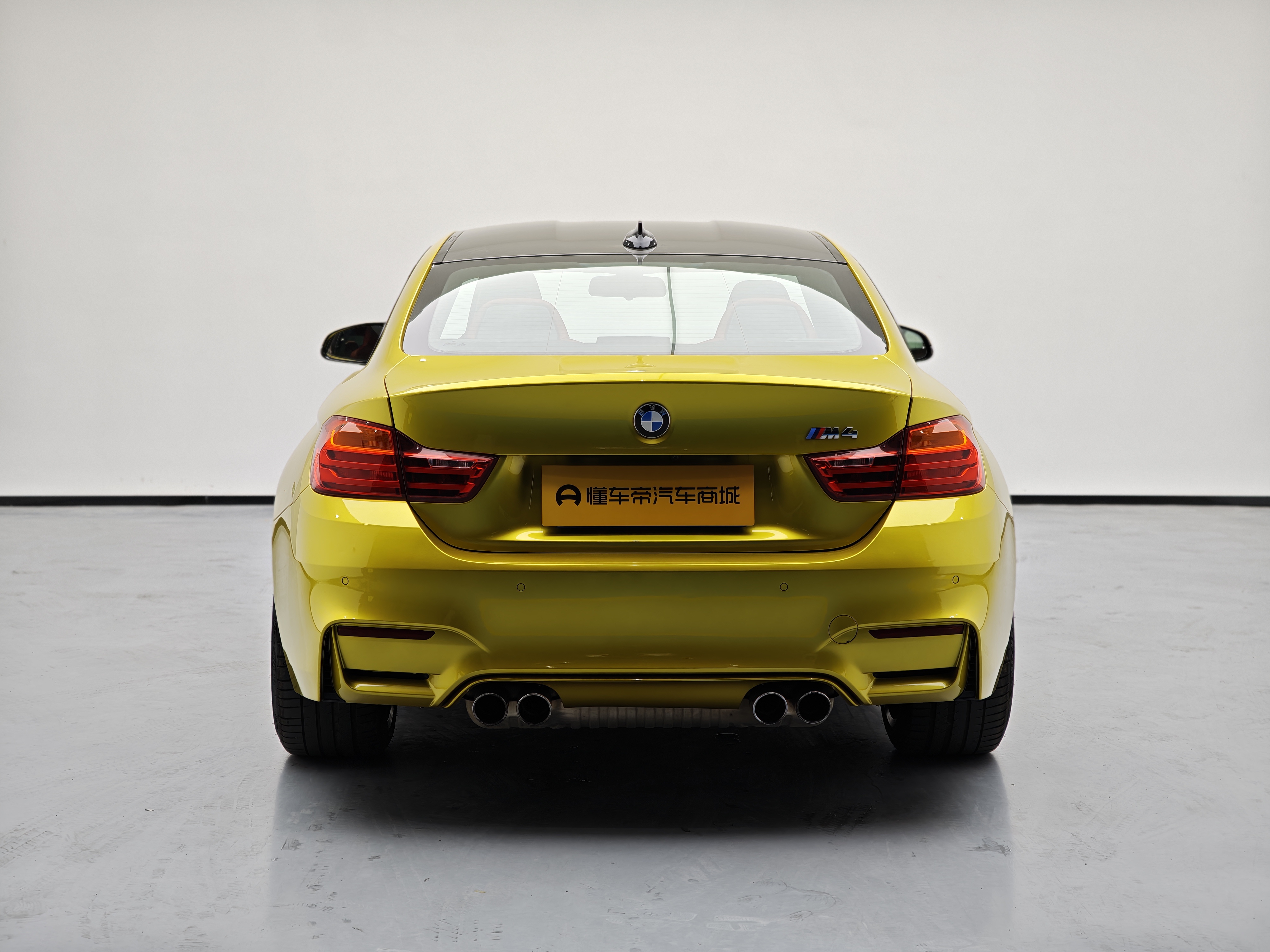 BMW M4 2016 car image #19