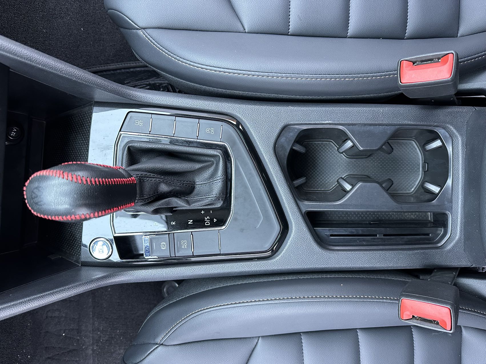 Volkswagen Tharu 2022 car image #19