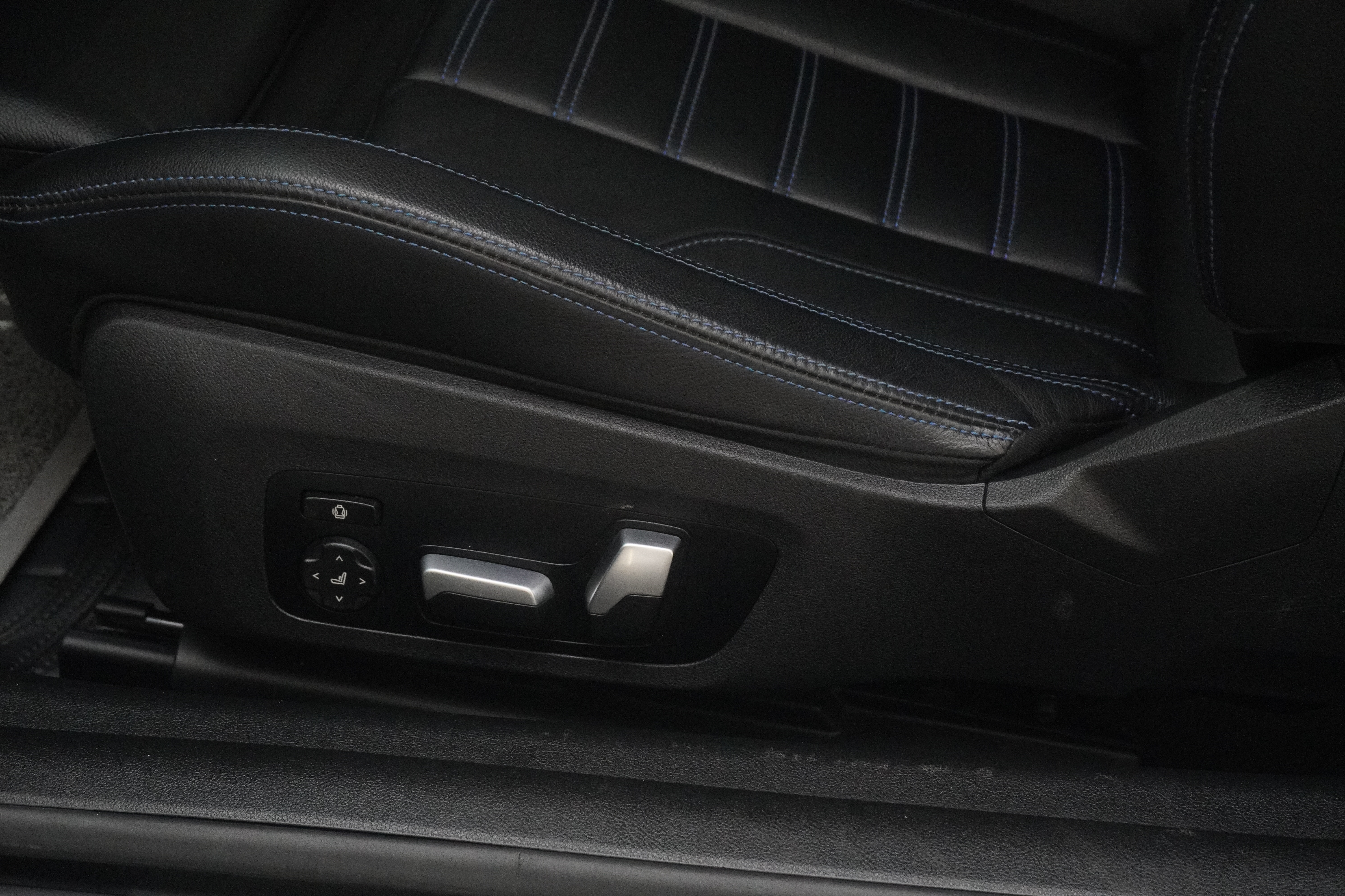 BMW 4 Series 2022 #19 BMW 4 Series 2022 car image #19