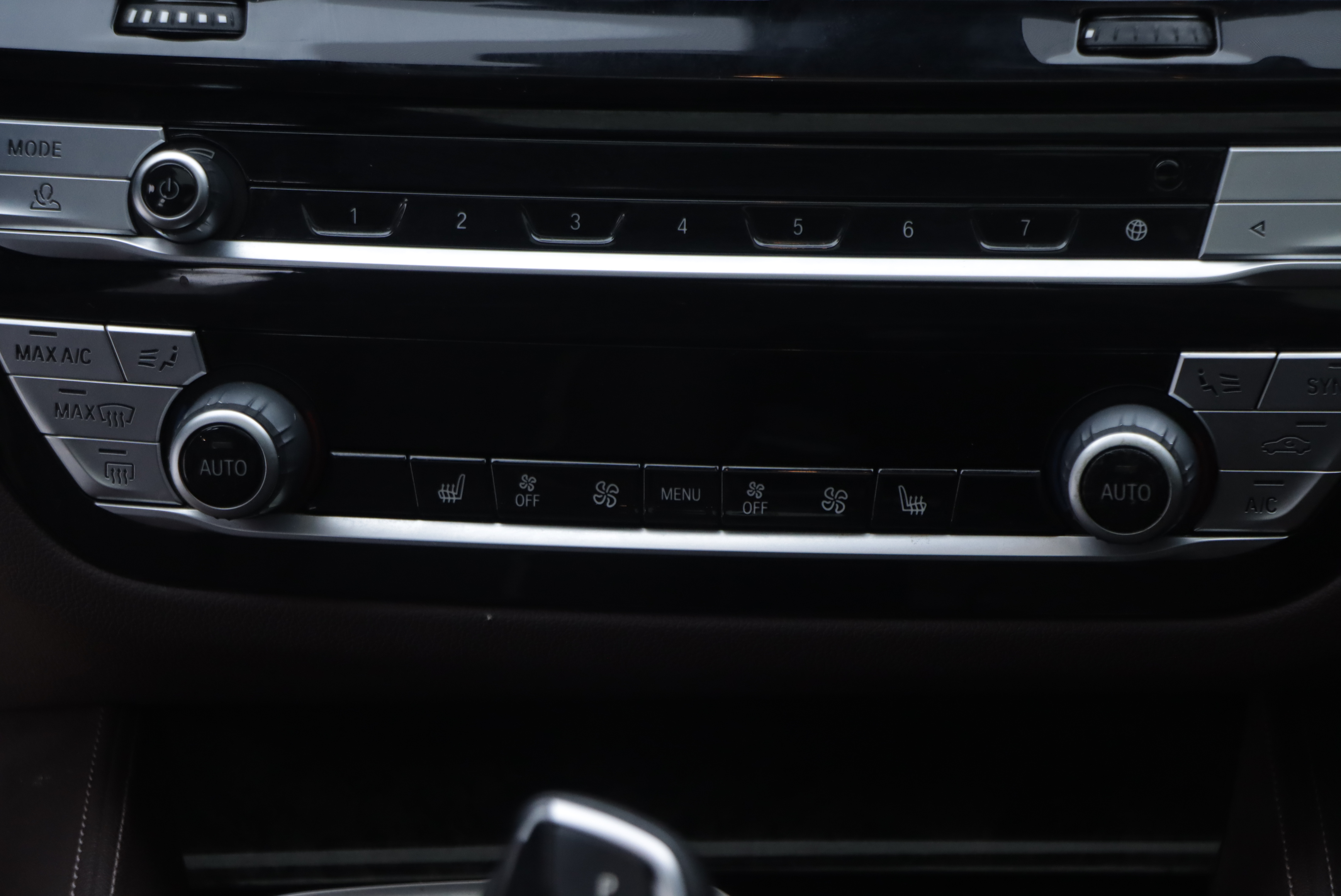 BMW 5 Series New Energy 2021 car image #19