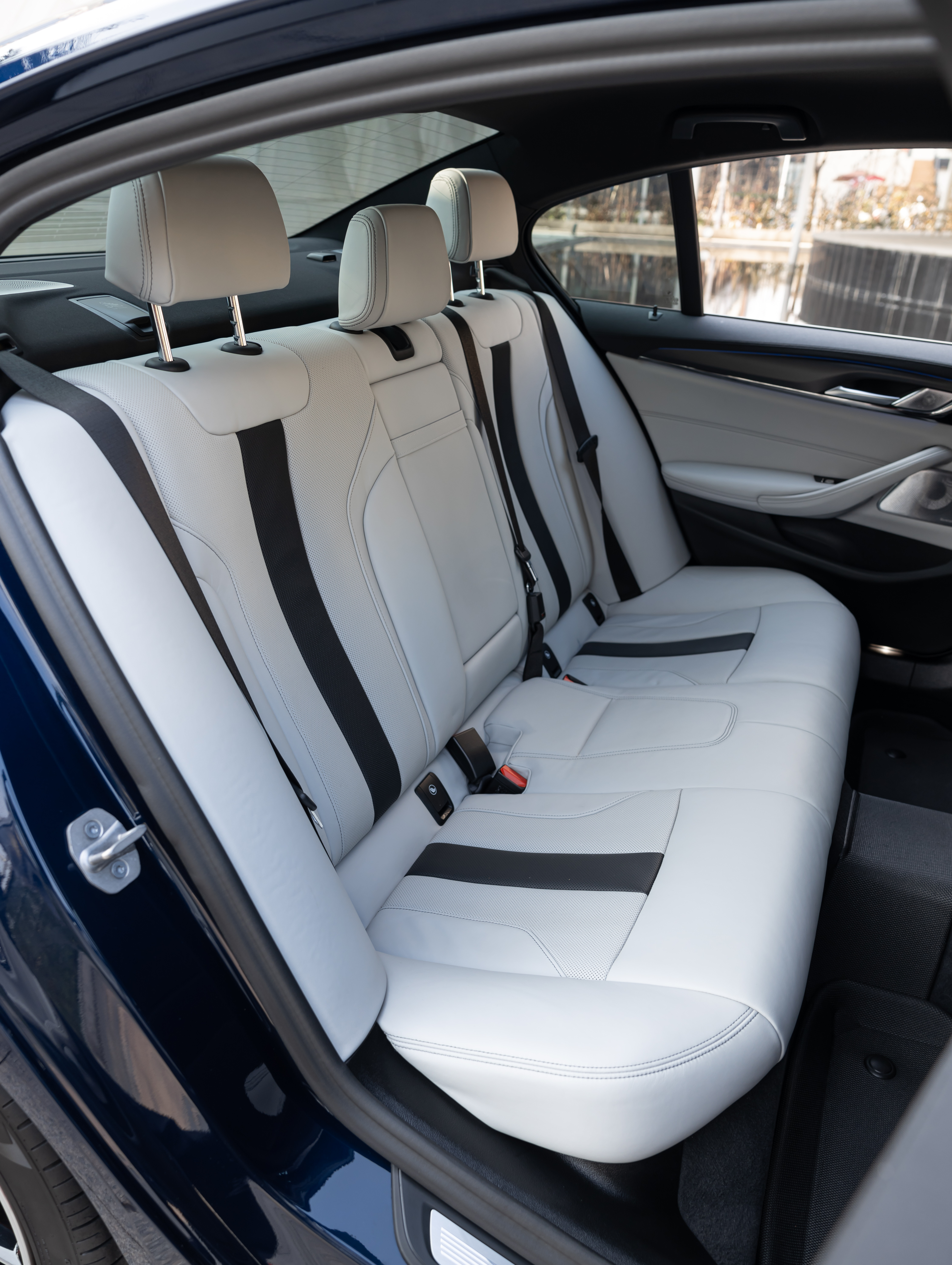 BMW M5 2023 изображение автомобиля #19