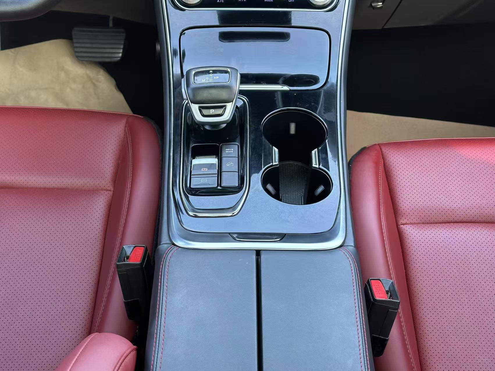 Forthing T5 EVO 2023 #19 Forthing T5 EVO 2023 car image #19