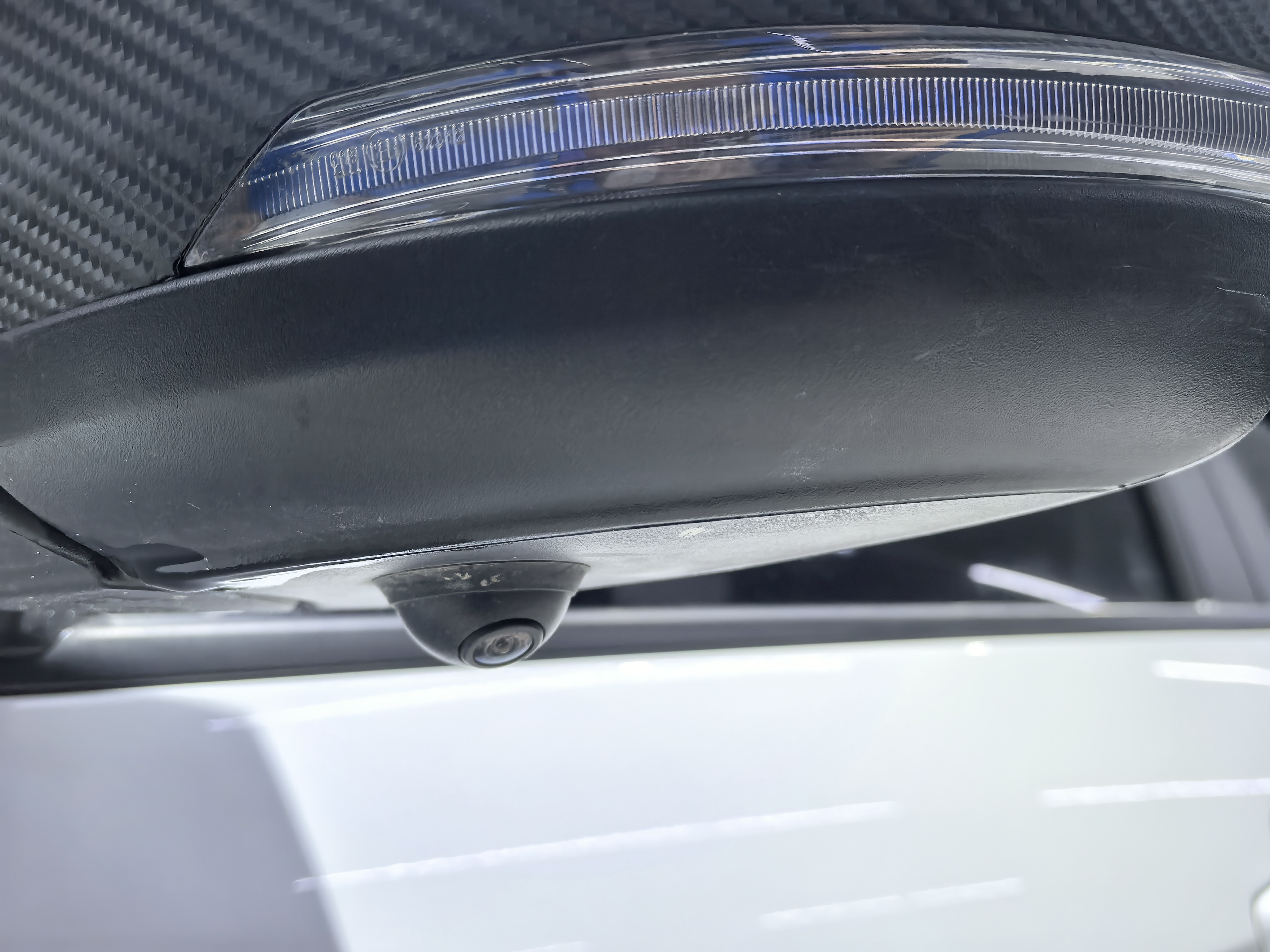 Vision X3 2022 car image #19