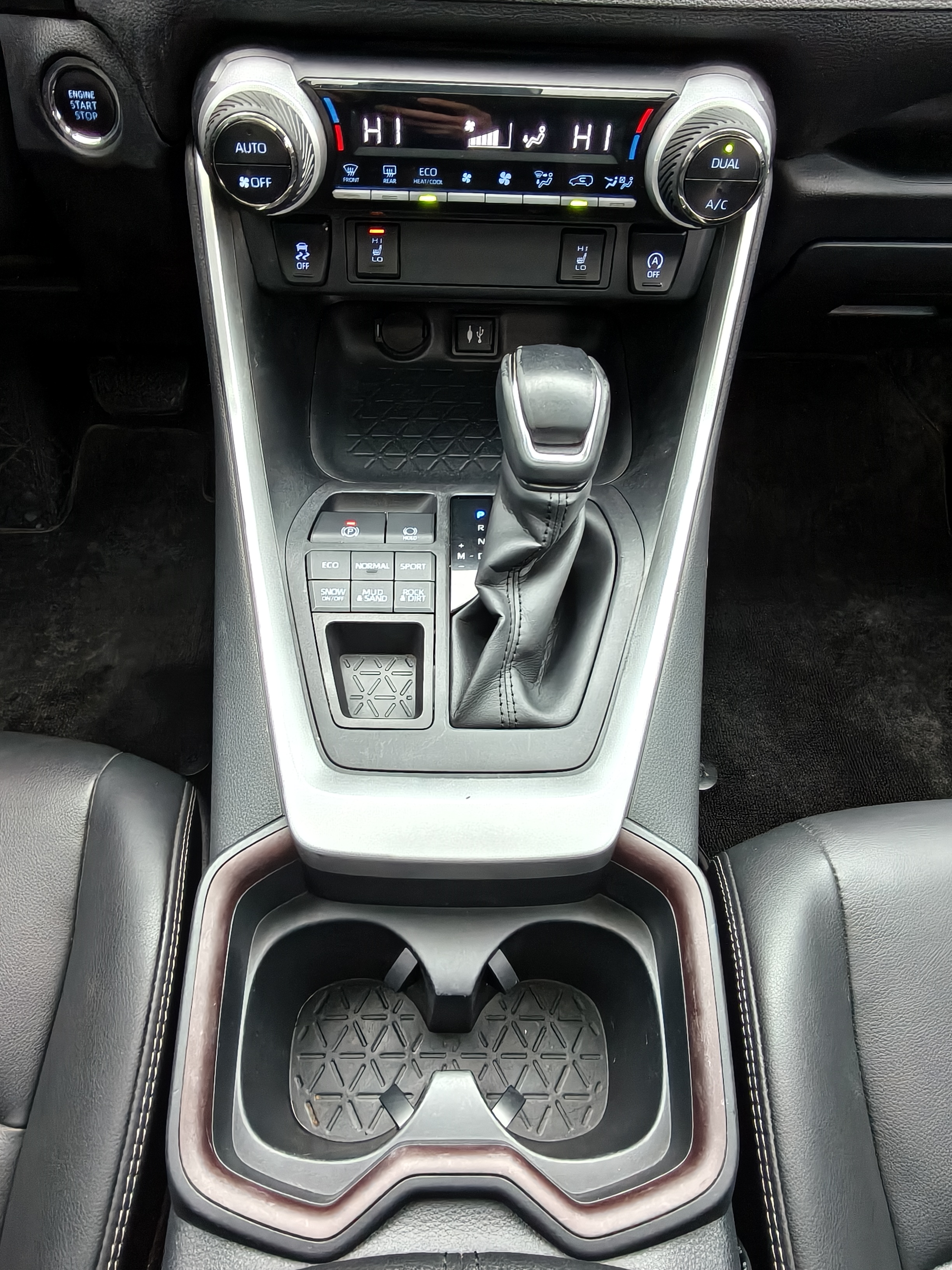 Toyota RAV4 2021 car image #19