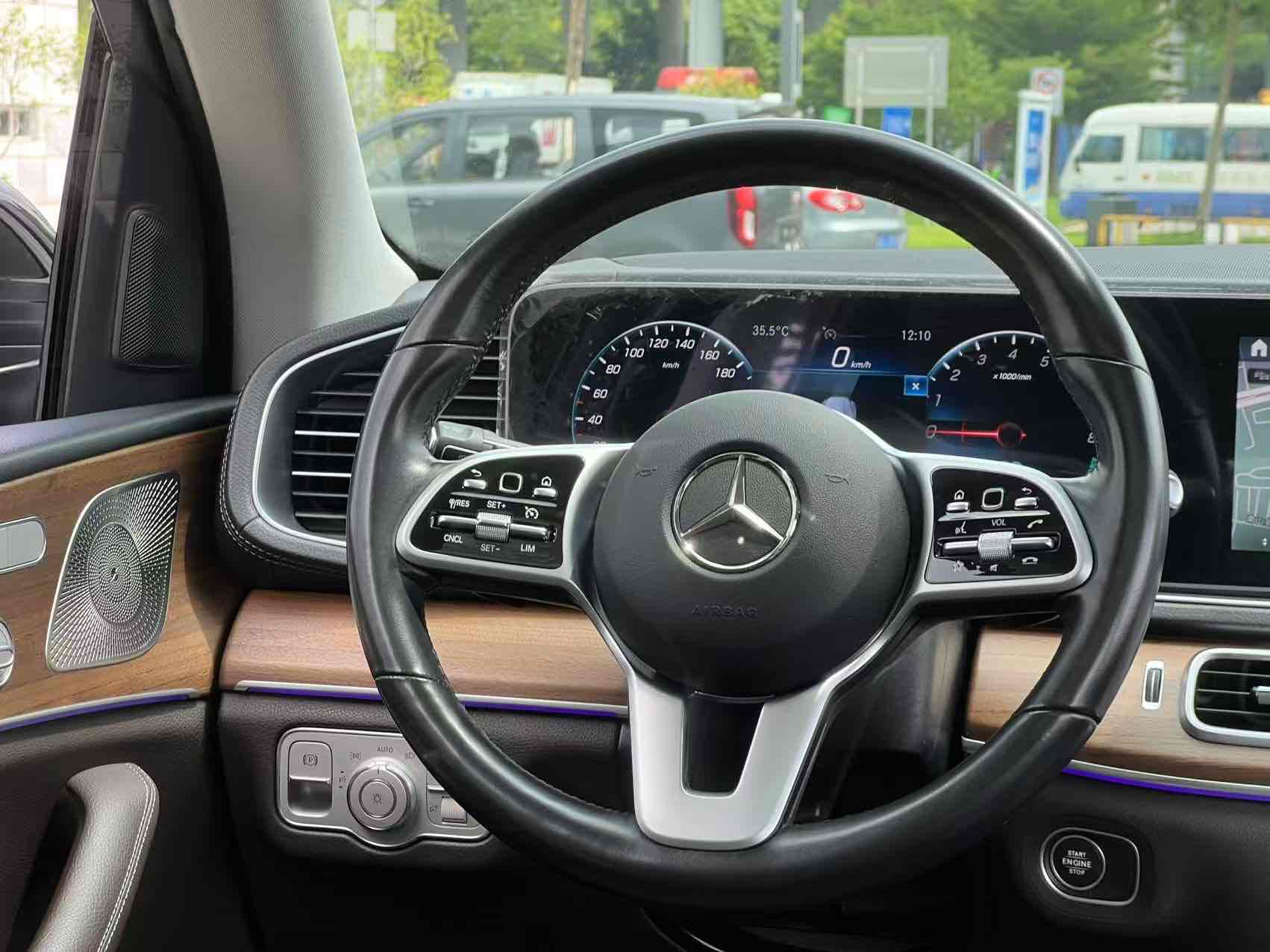 Mercedes-Benz GLE Class New Energy 2022 car image #19