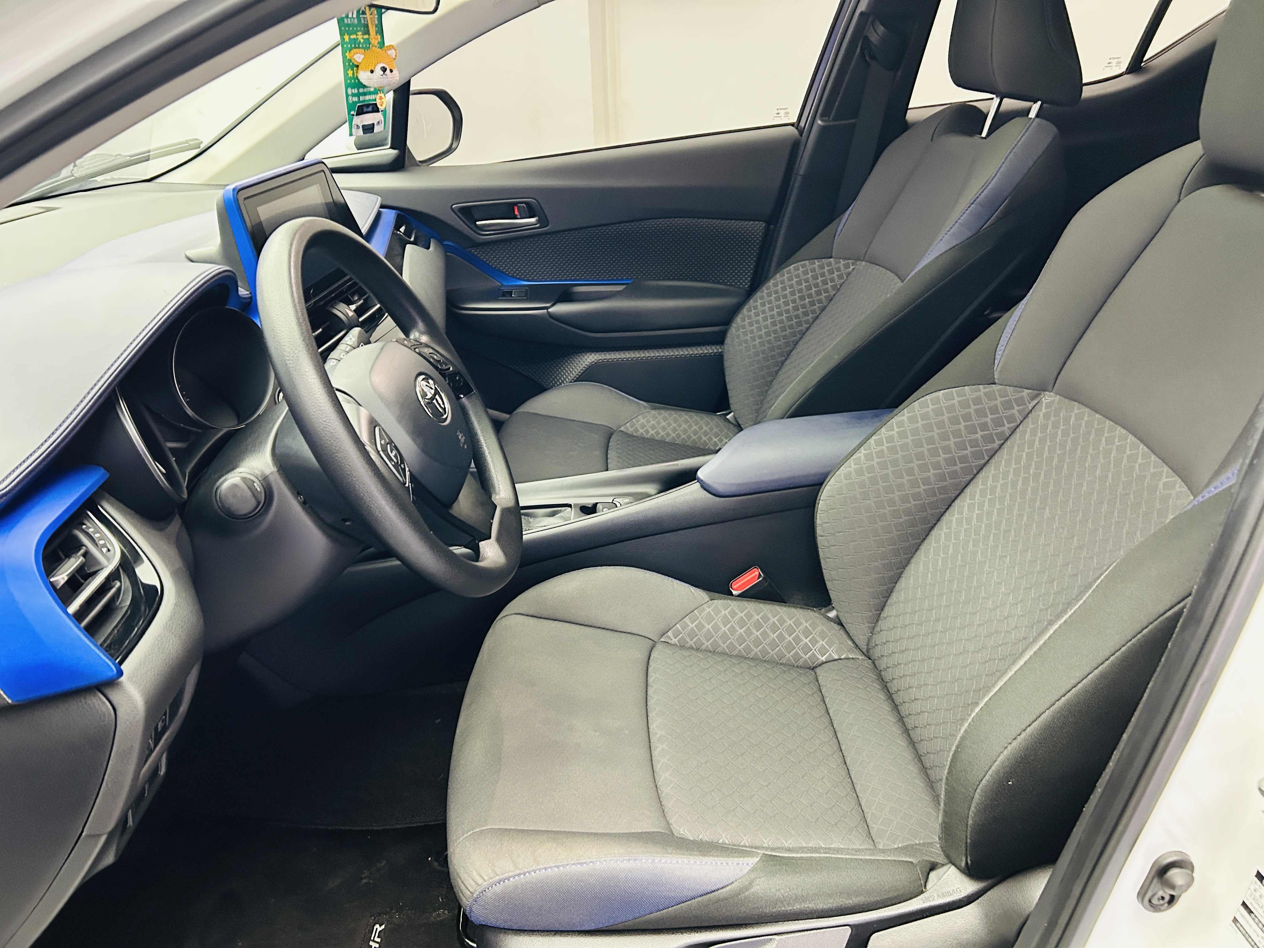 Toyota C-HR 2022 immagine di auto #19