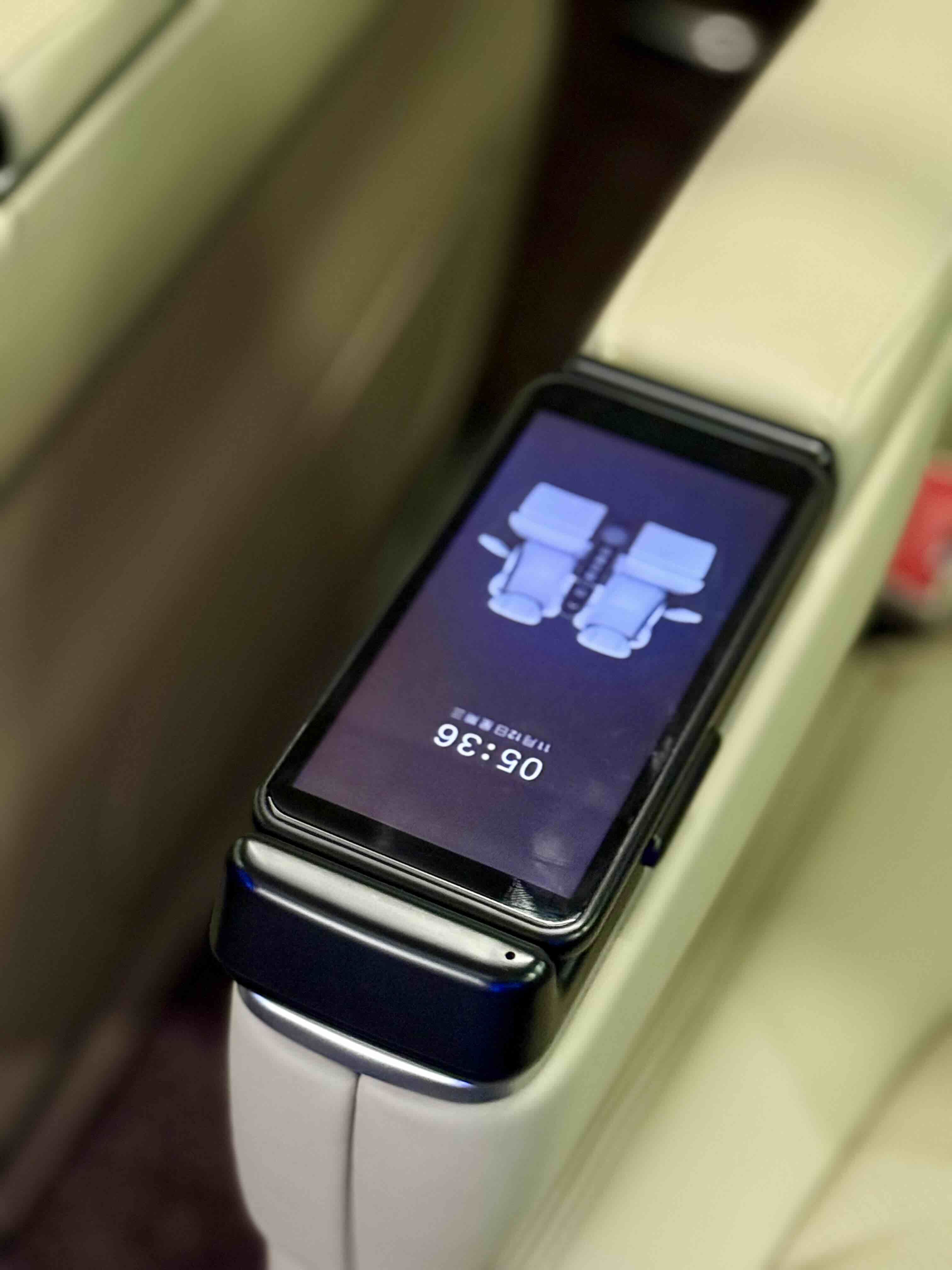 丰田 埃尔法 2023 汽车图片 #19