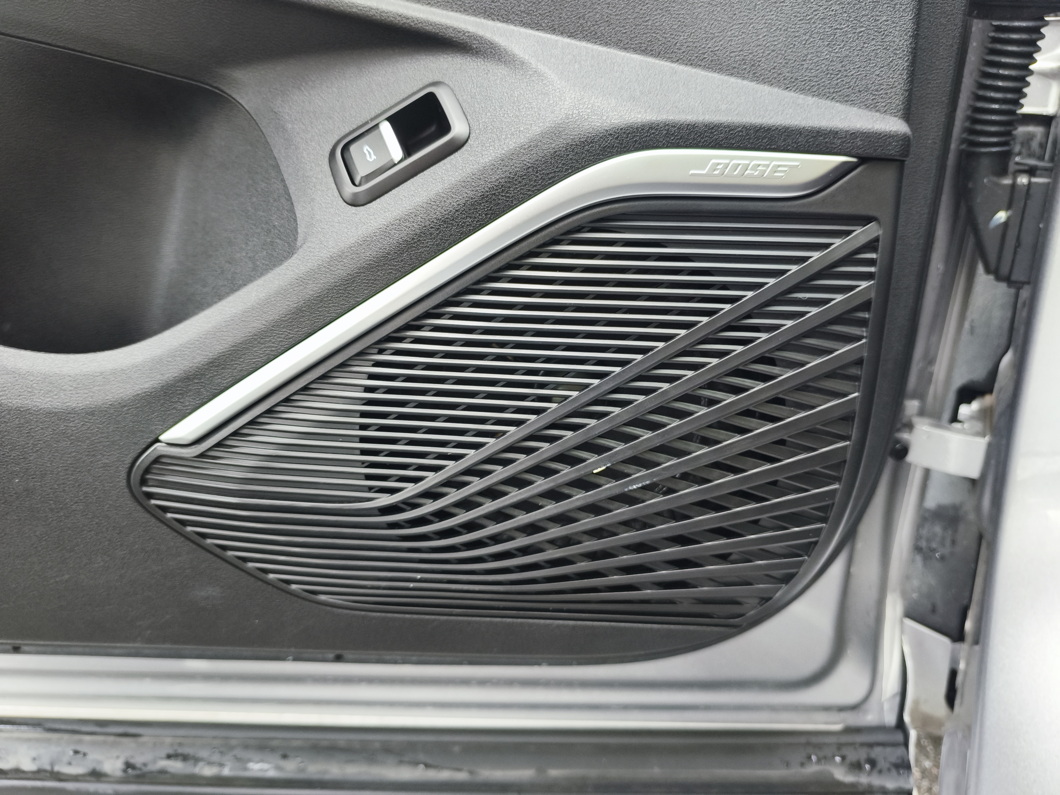 GEELY Tugella 2022 car image #19