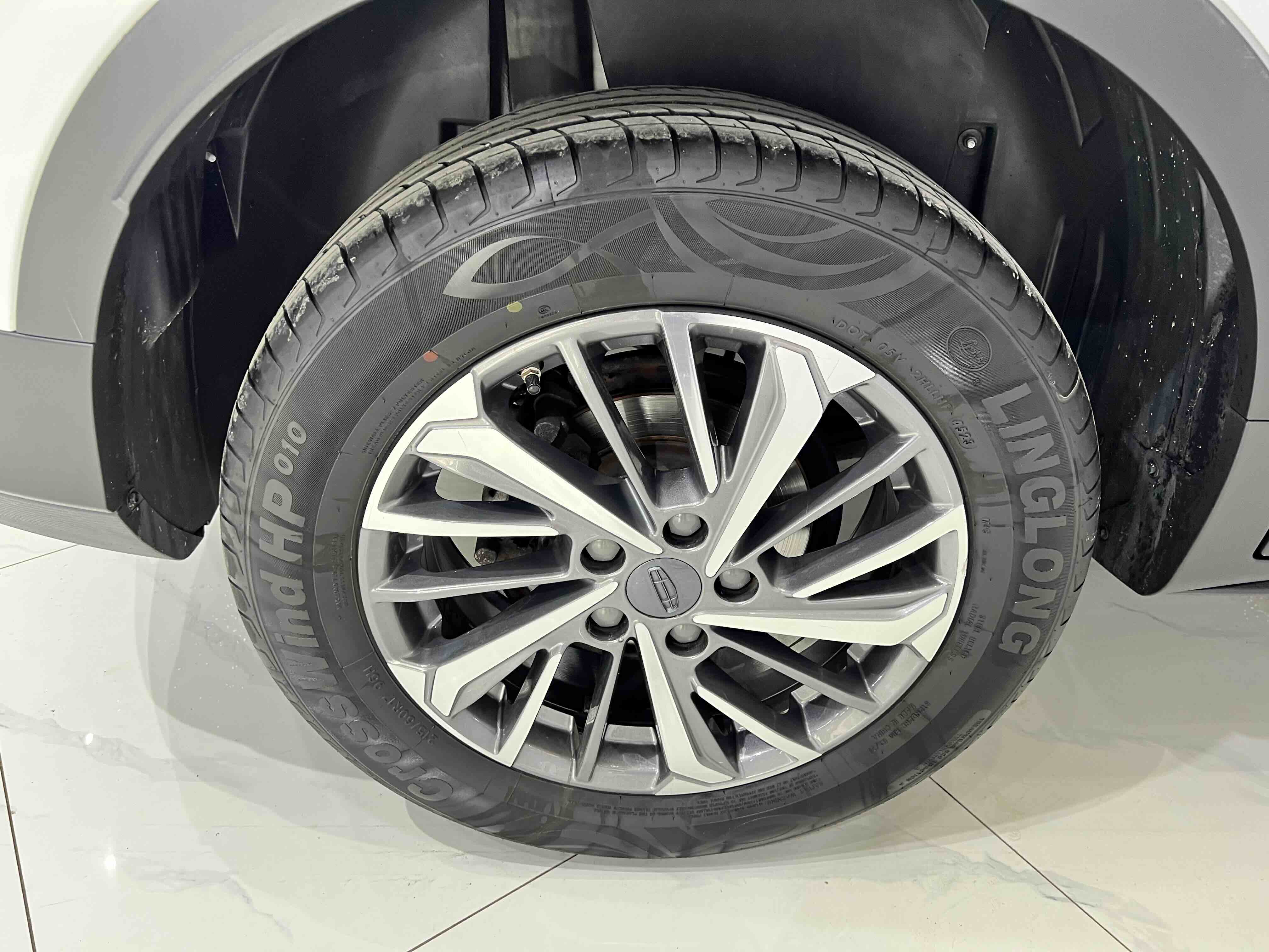 GEELY Coolray 2022 #19 GEELY Coolray 2022 car image #19