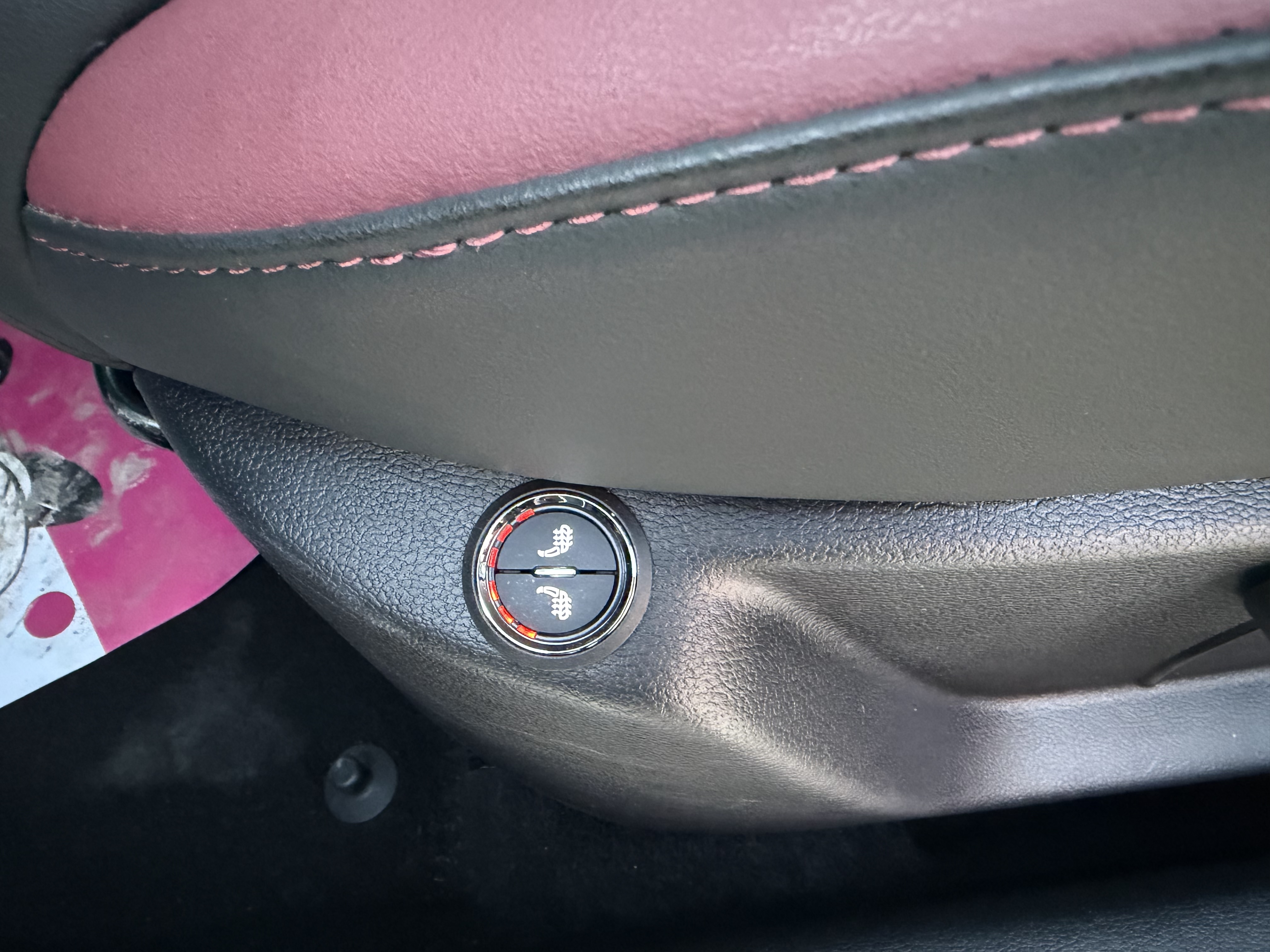 GEELY Coolray 2022 #19 GEELY Coolray 2022 car image #19