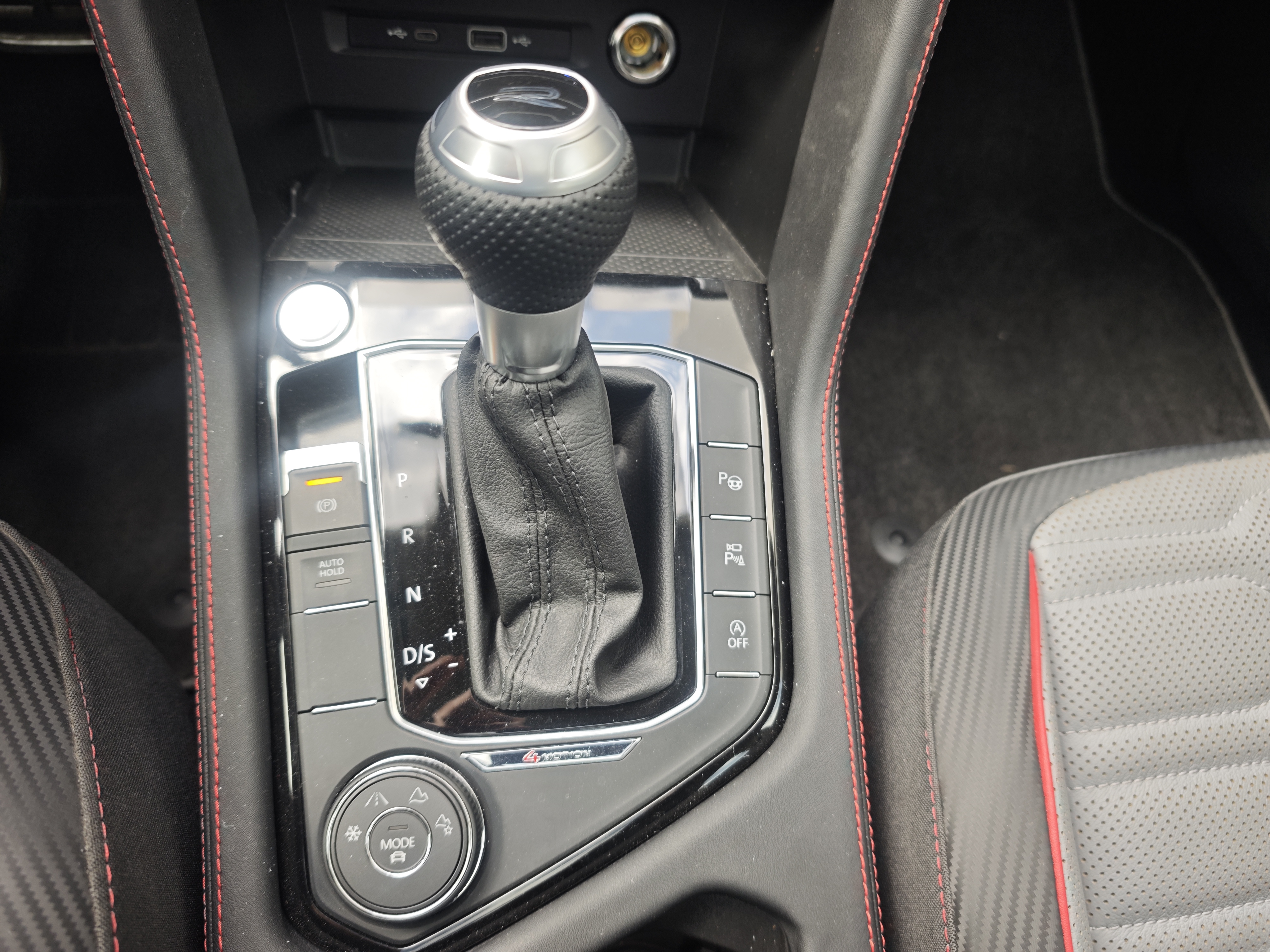 Volkswagen Tiguan L 2022 immagine di auto #19