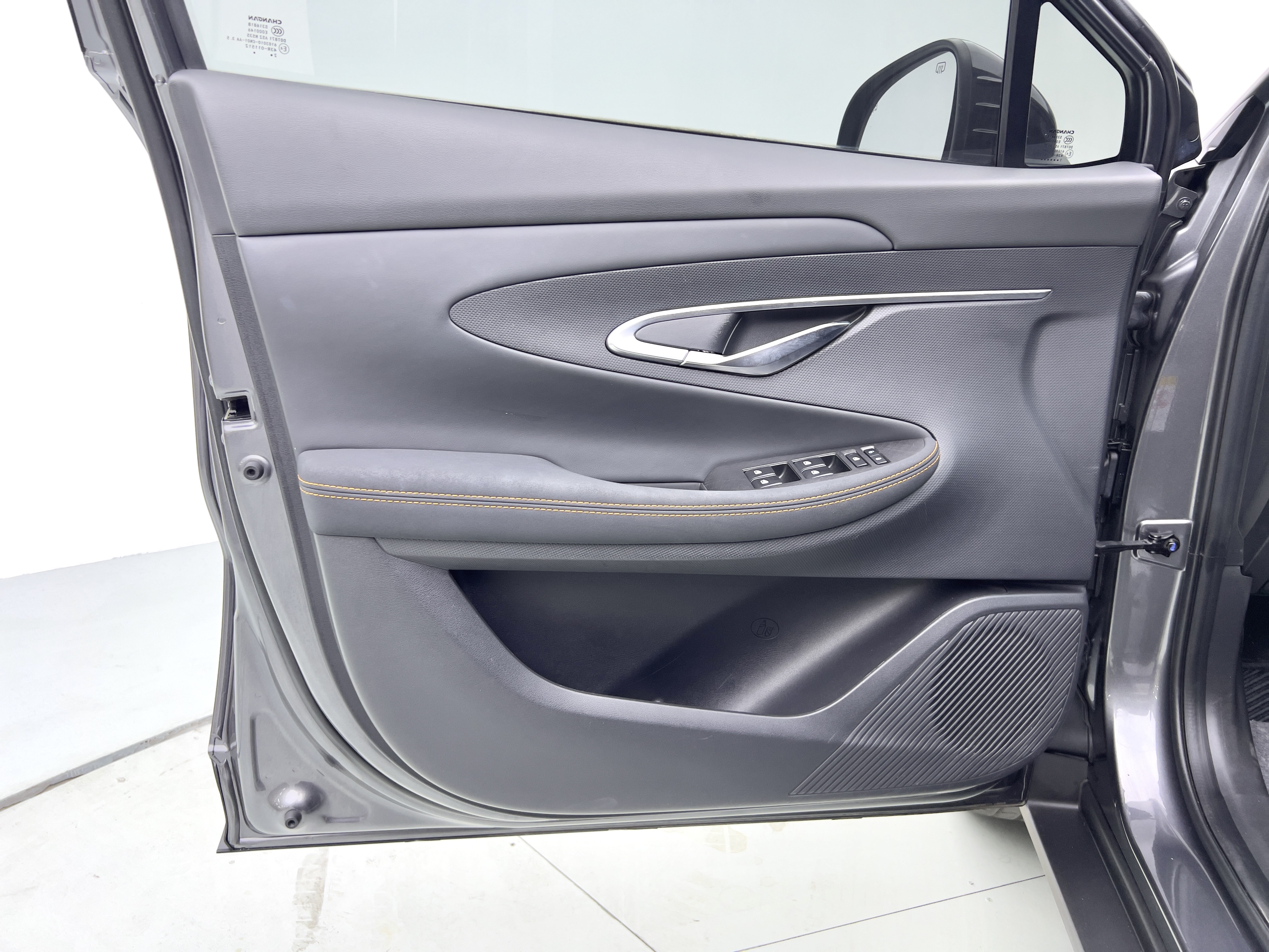 Changan UNI-T 2022 صورة سيارة #19