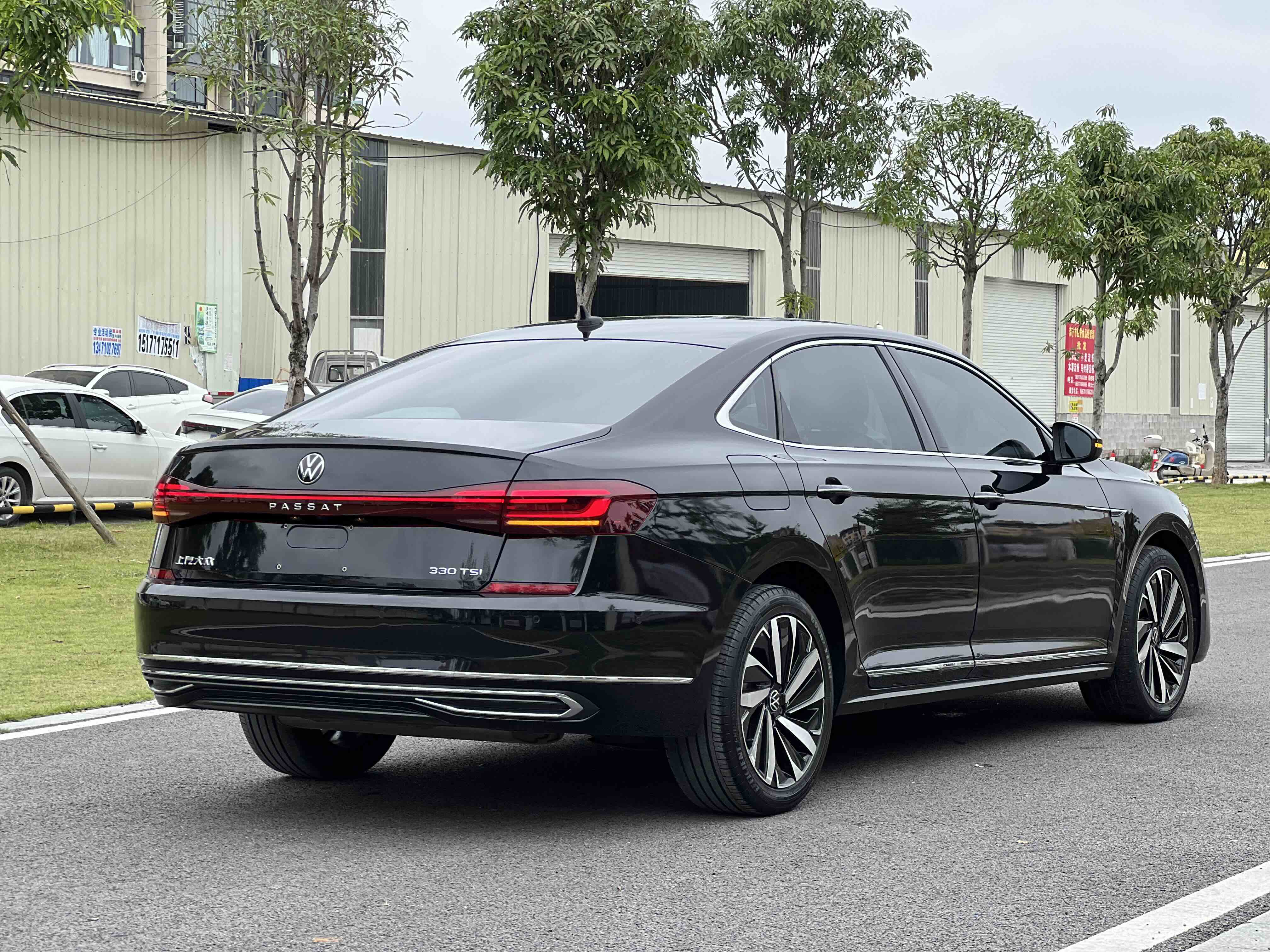 Volkswagen Passat 2022 car image #19