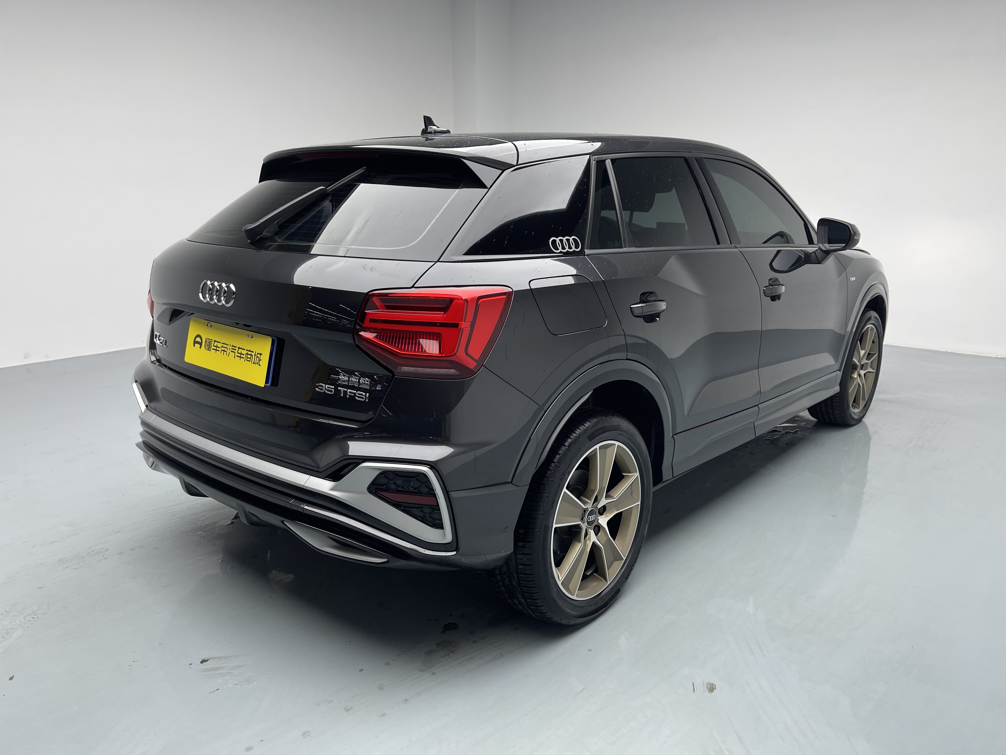 Q2L 2022 car image #19