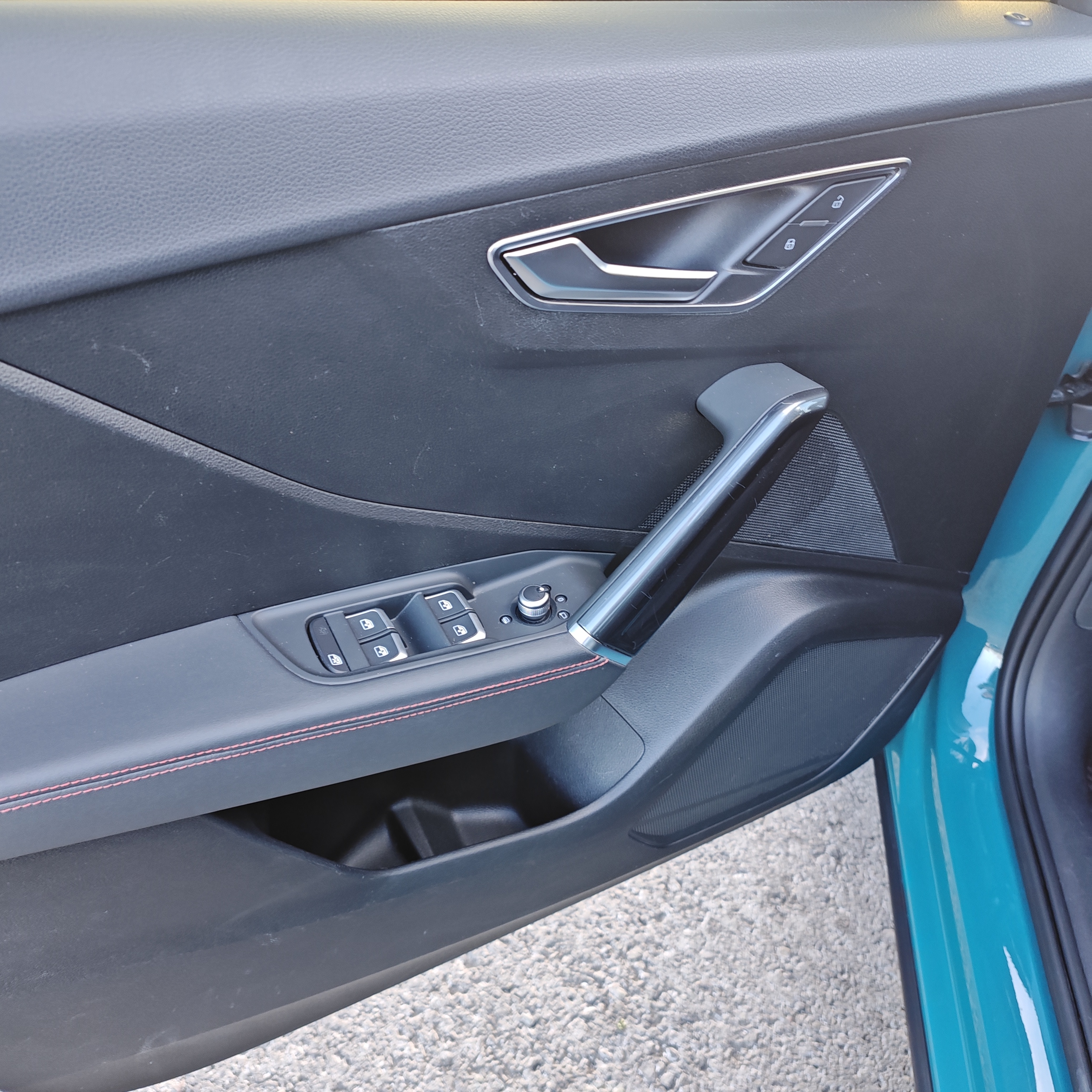 Q2L 2023 car image #19