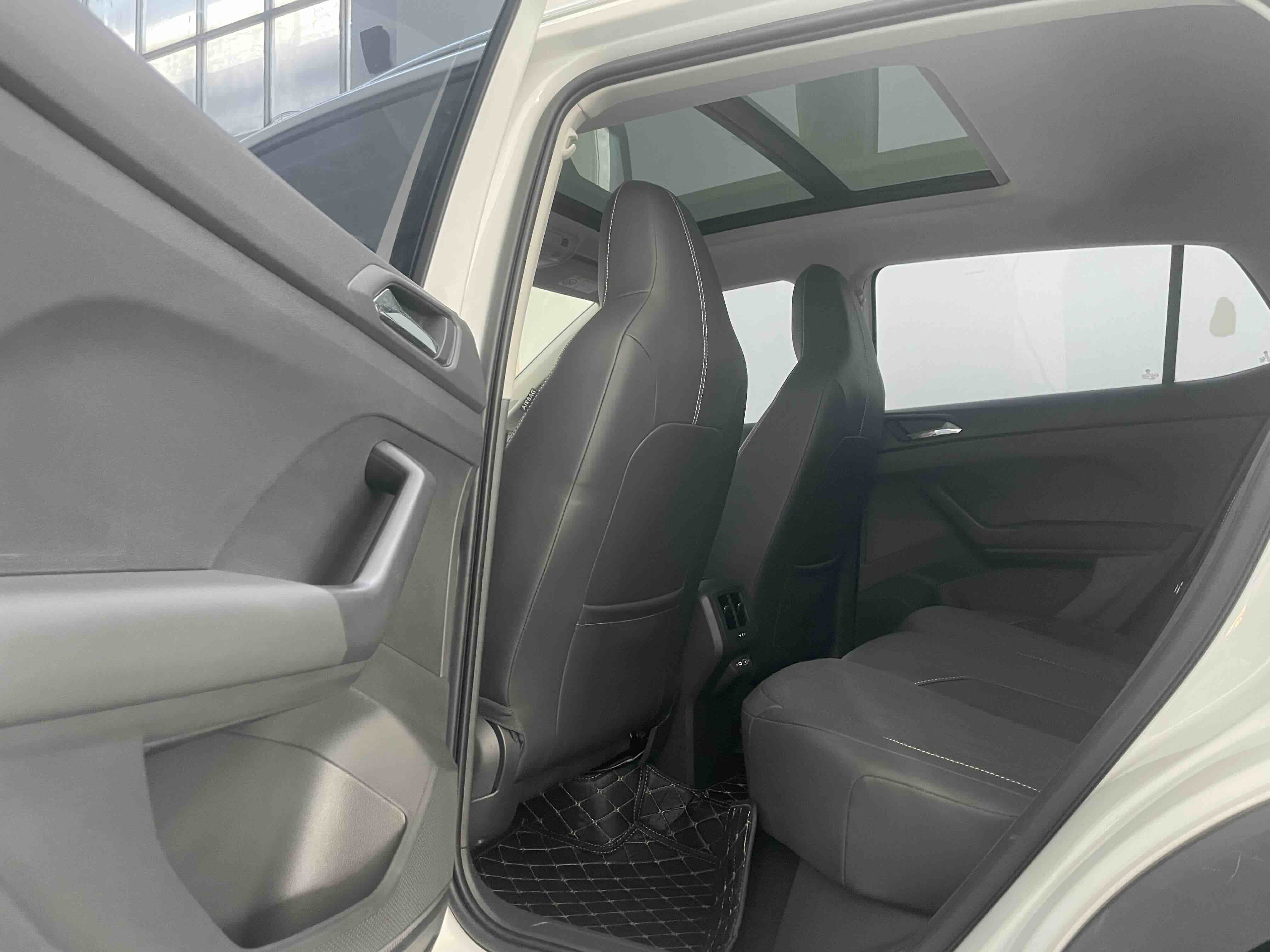 Volkswagen T-Cross 2022 #19 Volkswagen T-Cross 2022 car image #19