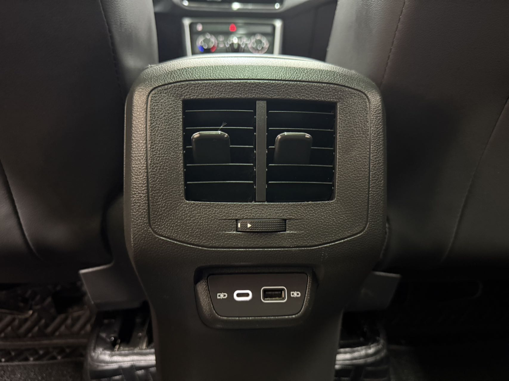 Volkswagen T-Cross 2022 car image #19