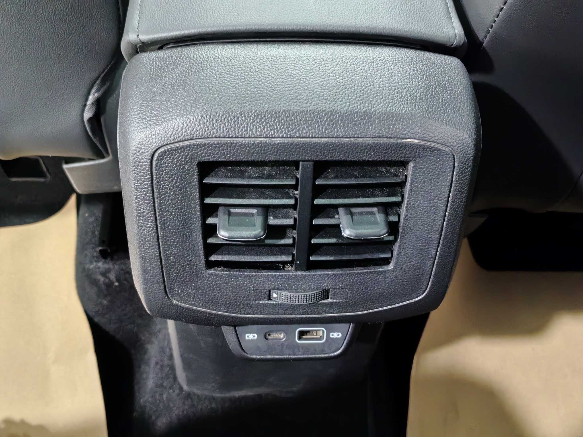 Volkswagen T-Cross 2022 car image #19