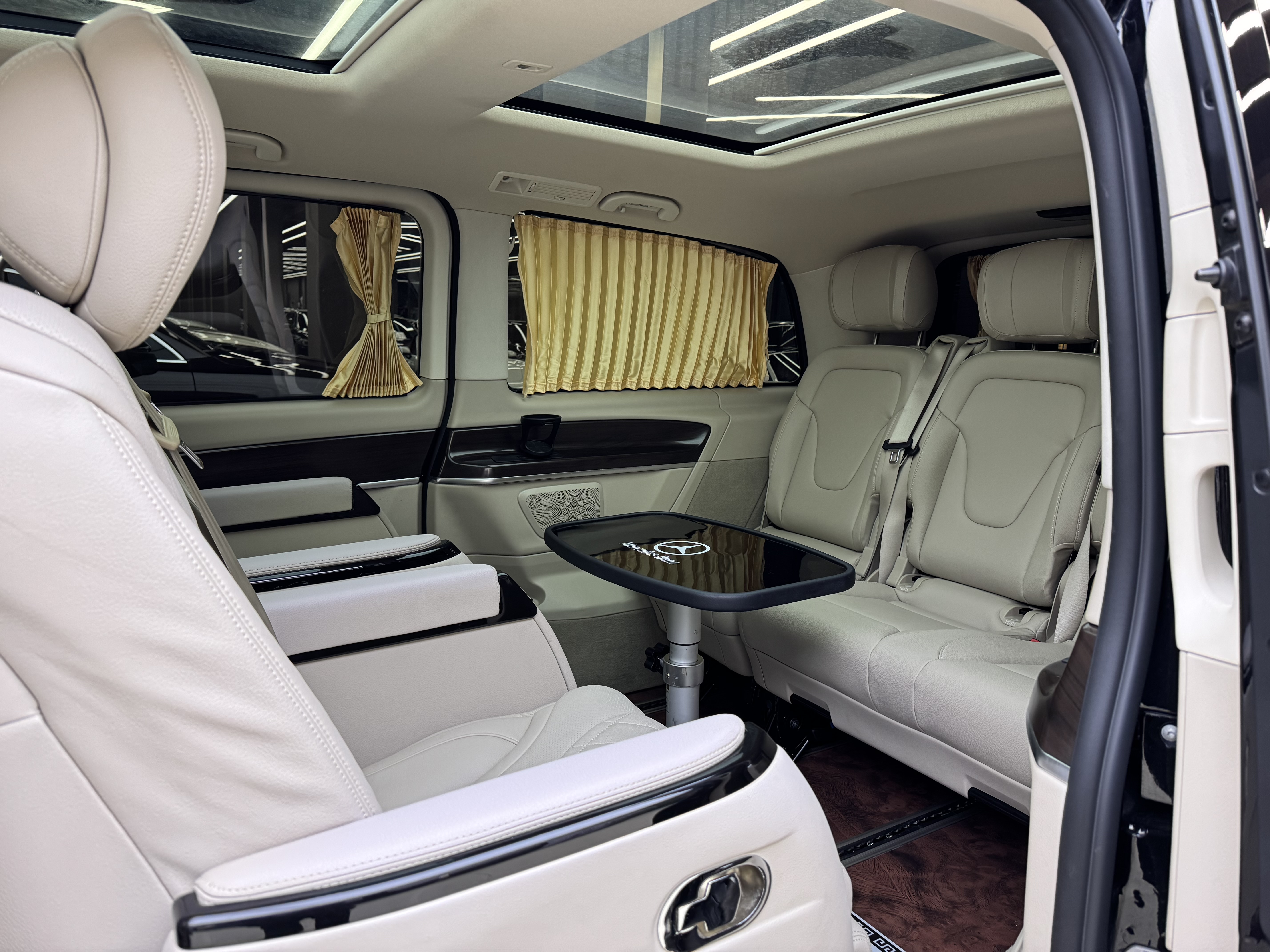 Mercedes-Benz V Class 2021 car image #19