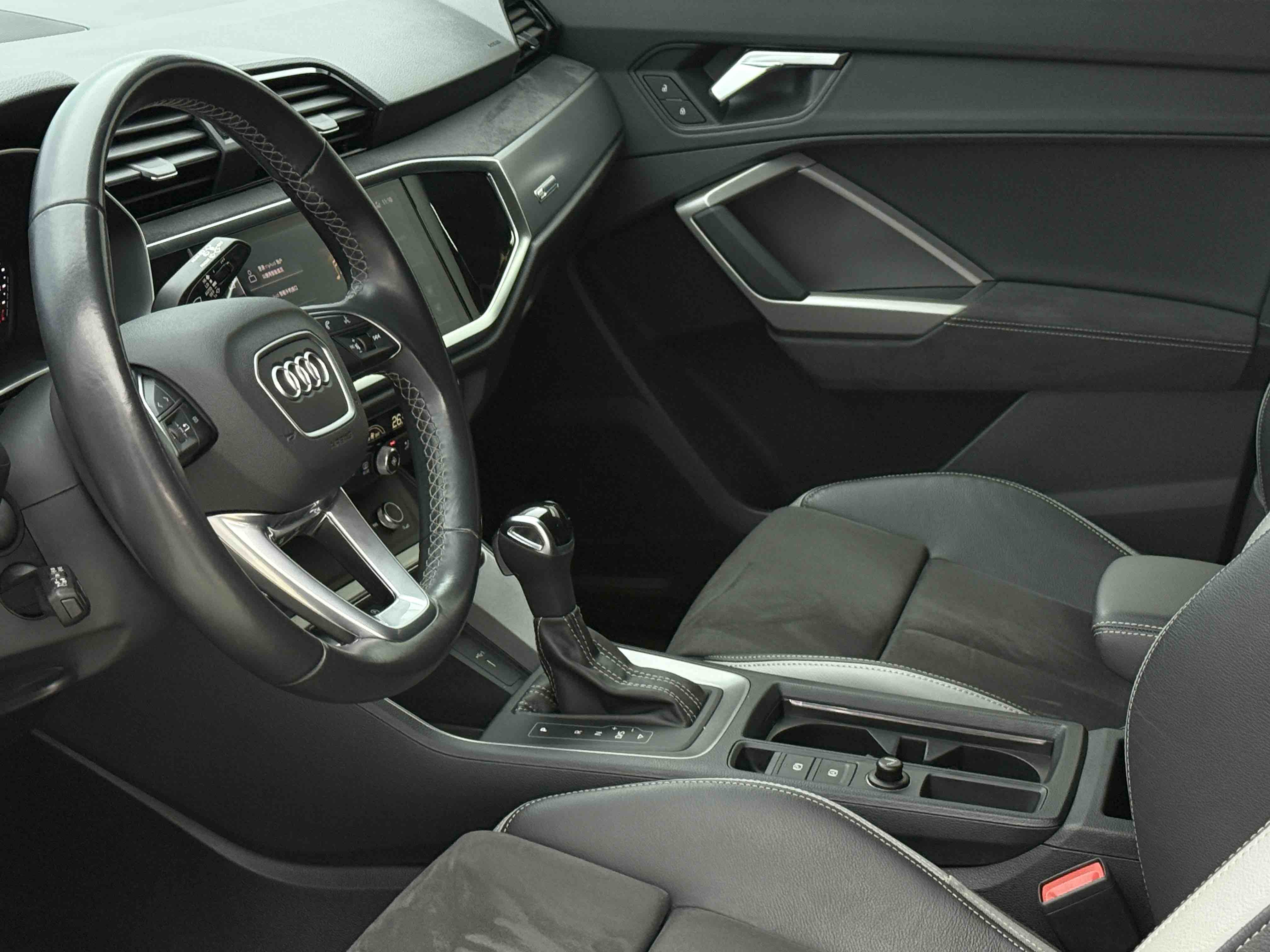 Audi Q3 2022 #19 Audi Q3 2022 car image #19
