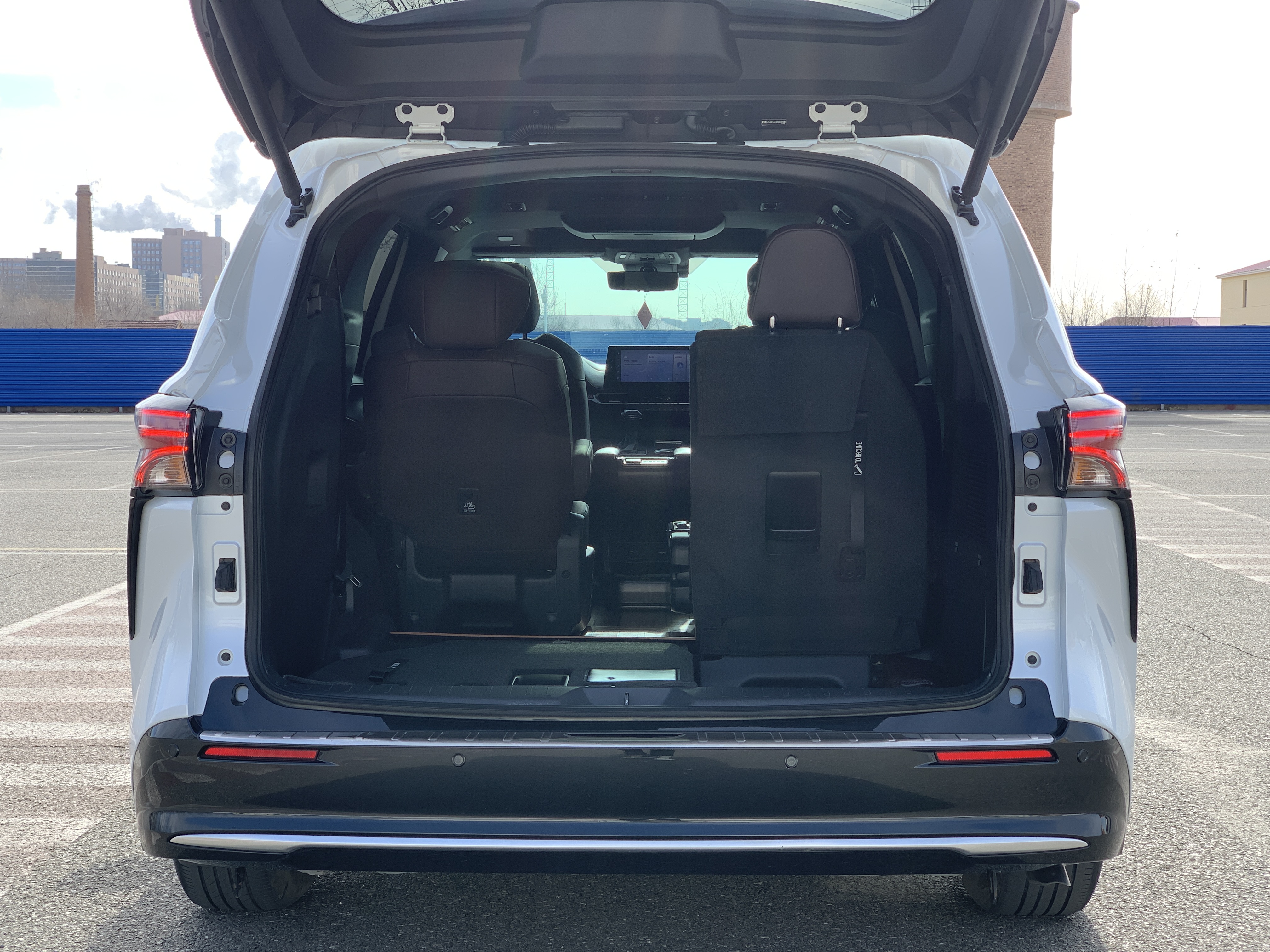 Toyota Sienna 2022 immagine di auto #19