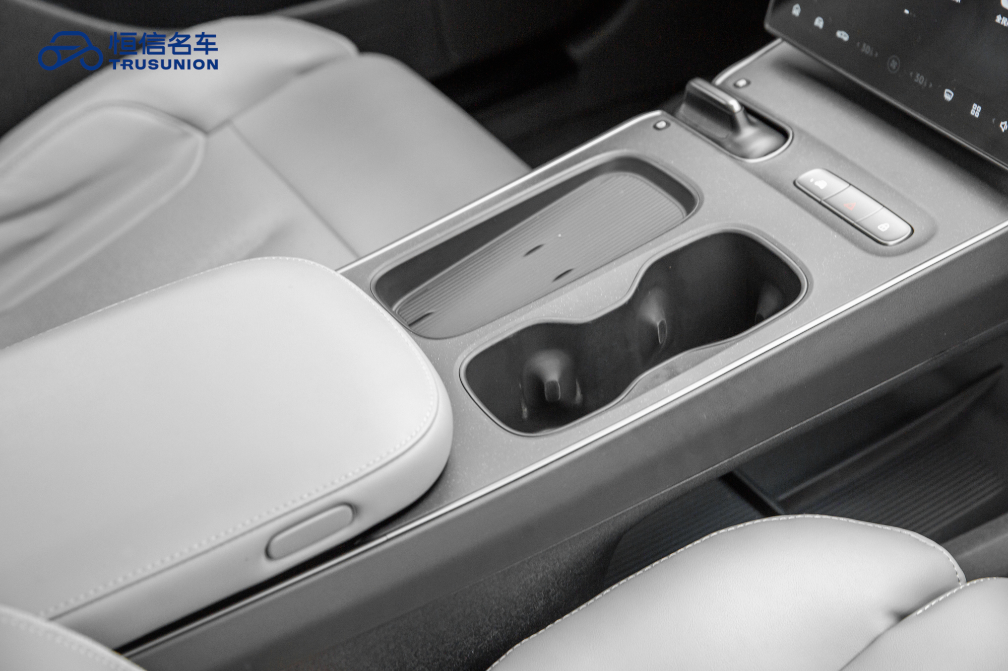 NIO ET5 2023 изображение автомобиля #19