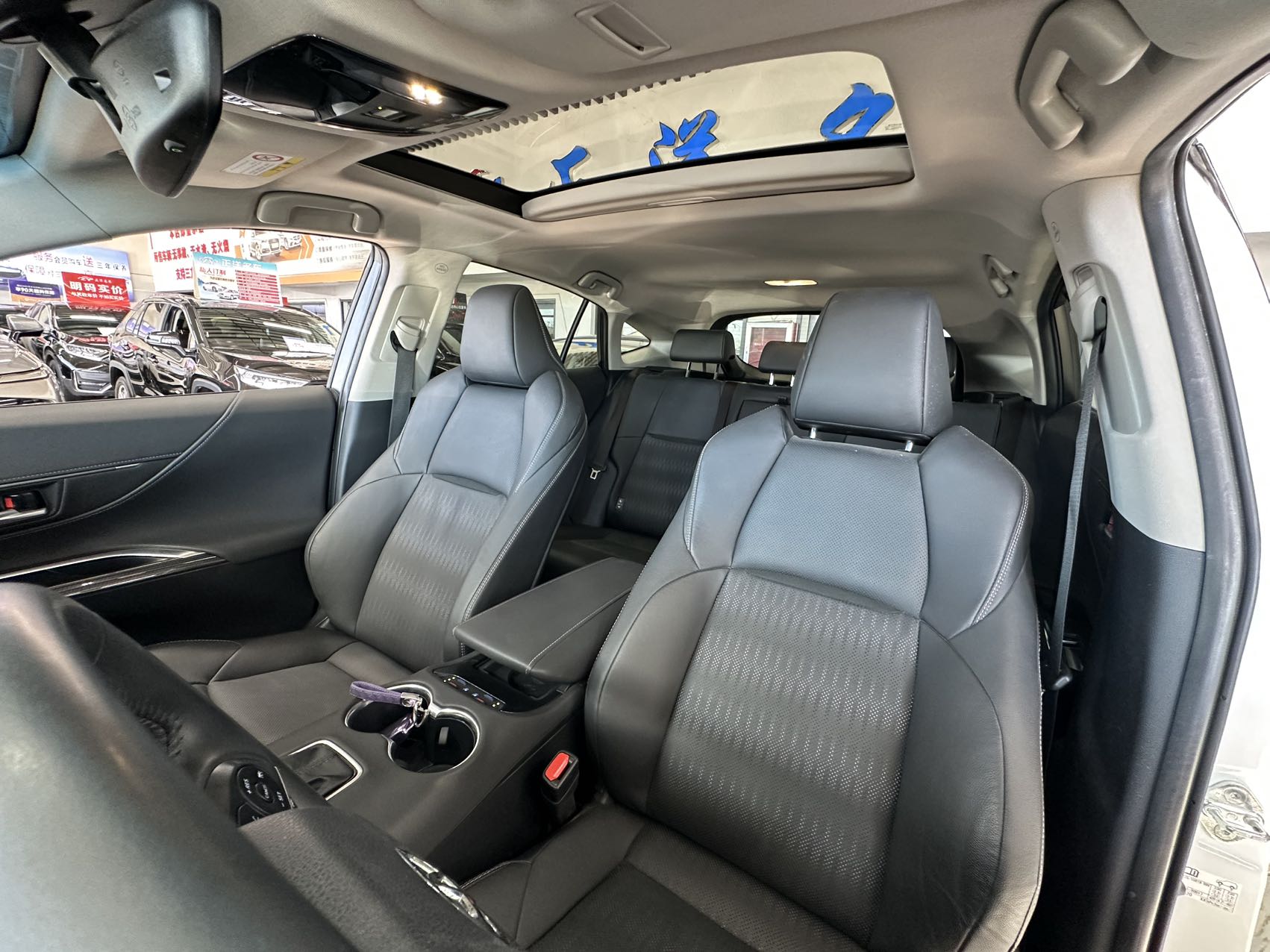 Toyota Venza 2023 immagine di auto #19