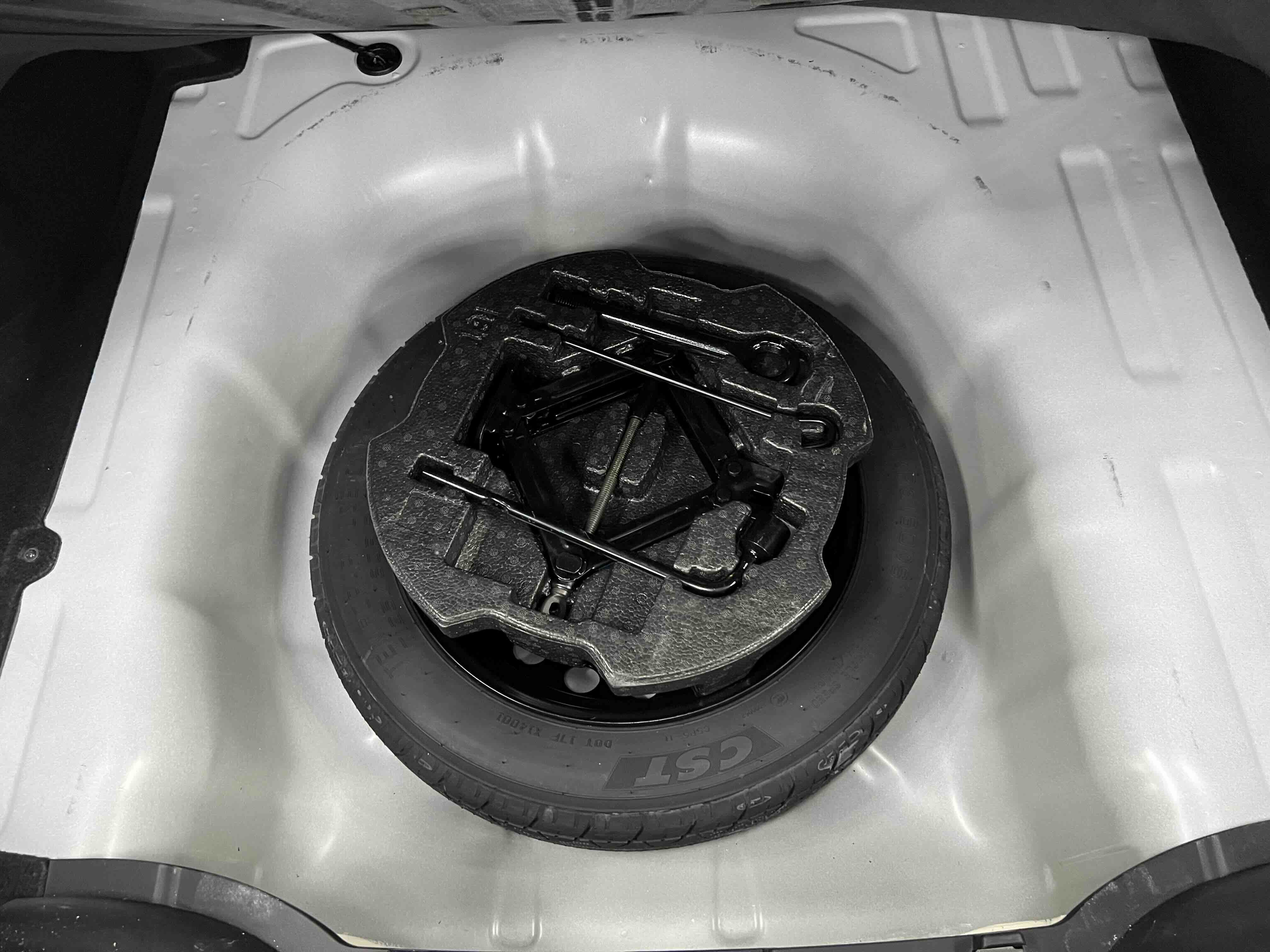 Hyundai Elantra 2023 car image #19